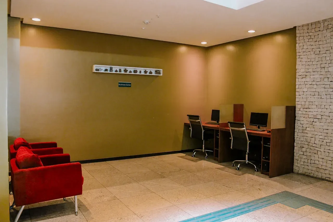 Lobby o Recepción — Flat Vista Parcial Mar em Petrópolis by Qavi
