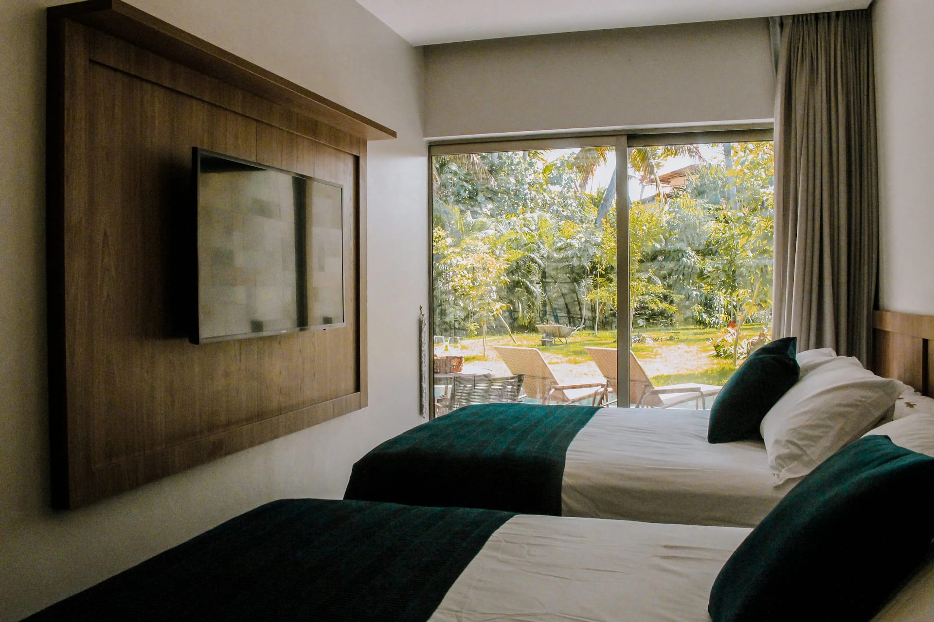 Bedroom — Flat Ile de Pipa Deck Molhado Maldivas by Qavi