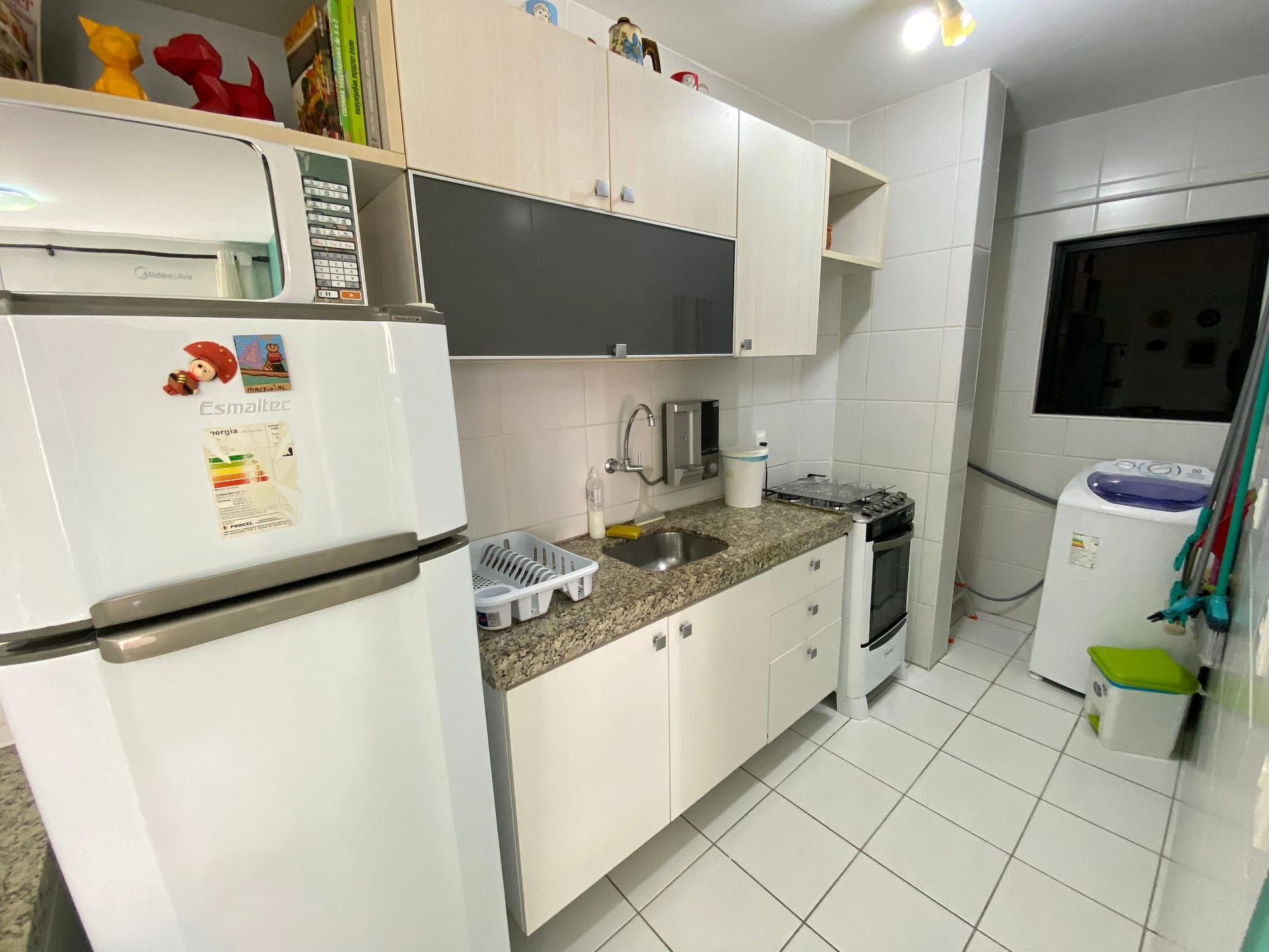 Kitchen or kitchenette — Edifício Tabriz - Apto 204