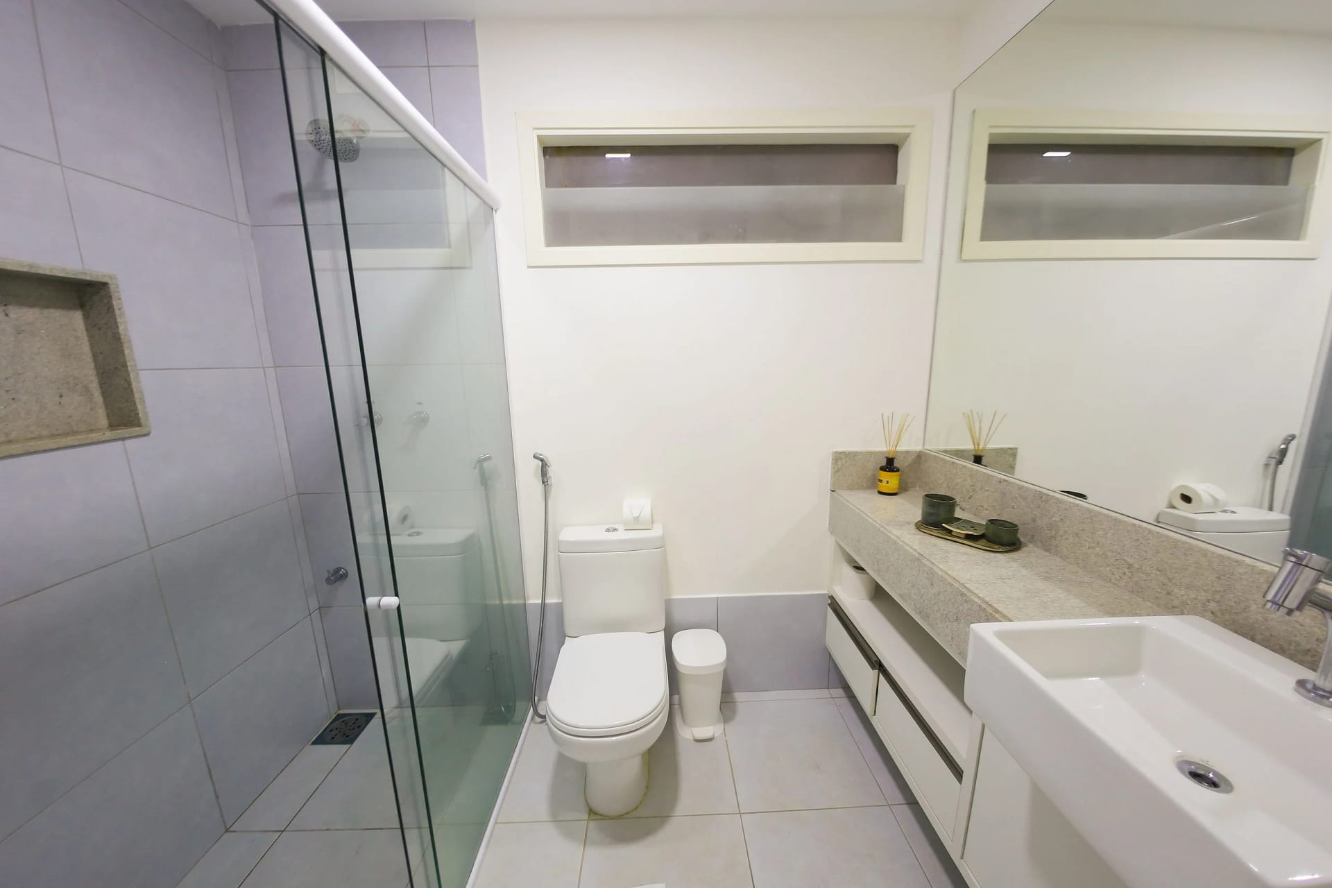 Toilet — Apartamento no Ubaia Centro de Pipa by Qavi