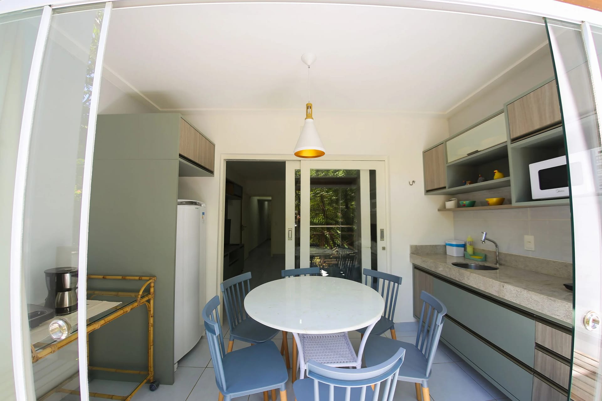 Cozinha ou kitnet — Qavi - Apartamento no Centro de Pipa #Ubaia101