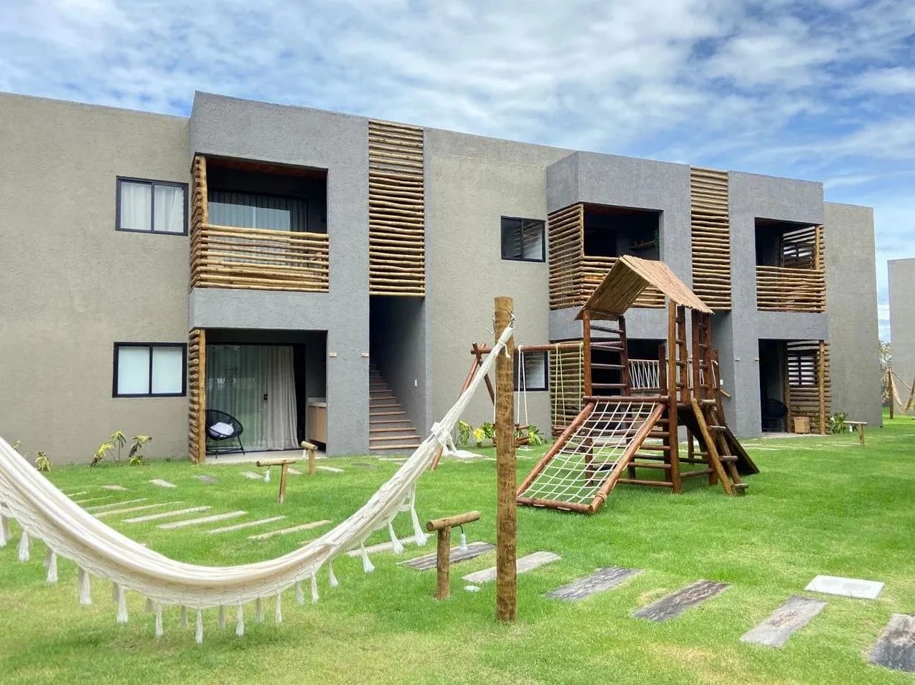 Área e instalações — Apartamento Villas Patacho Milagres by Qavi