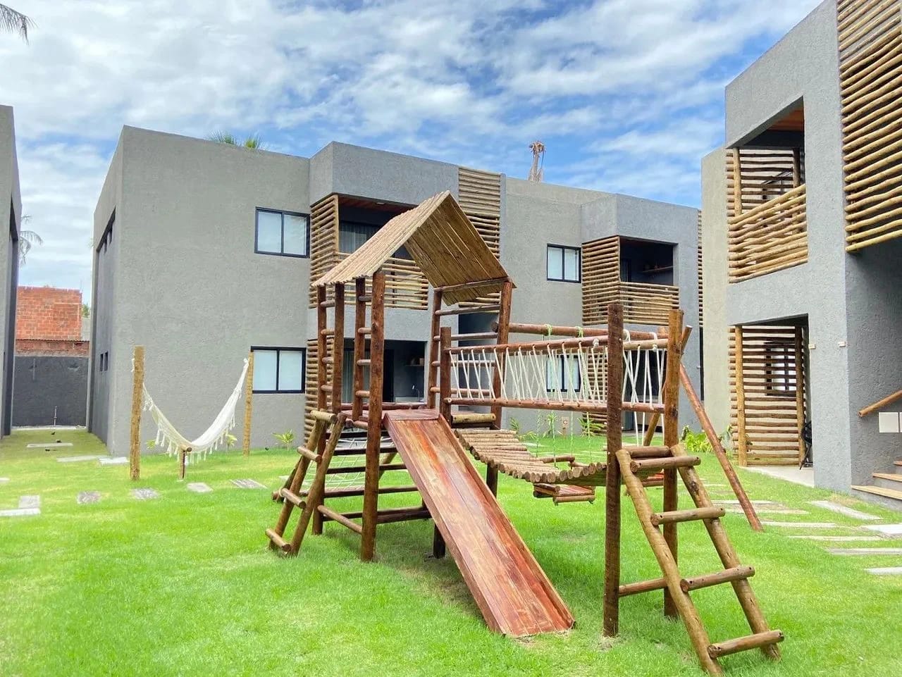 Parquinho infantil — Apartamento Villas Patacho Milagres by Qavi