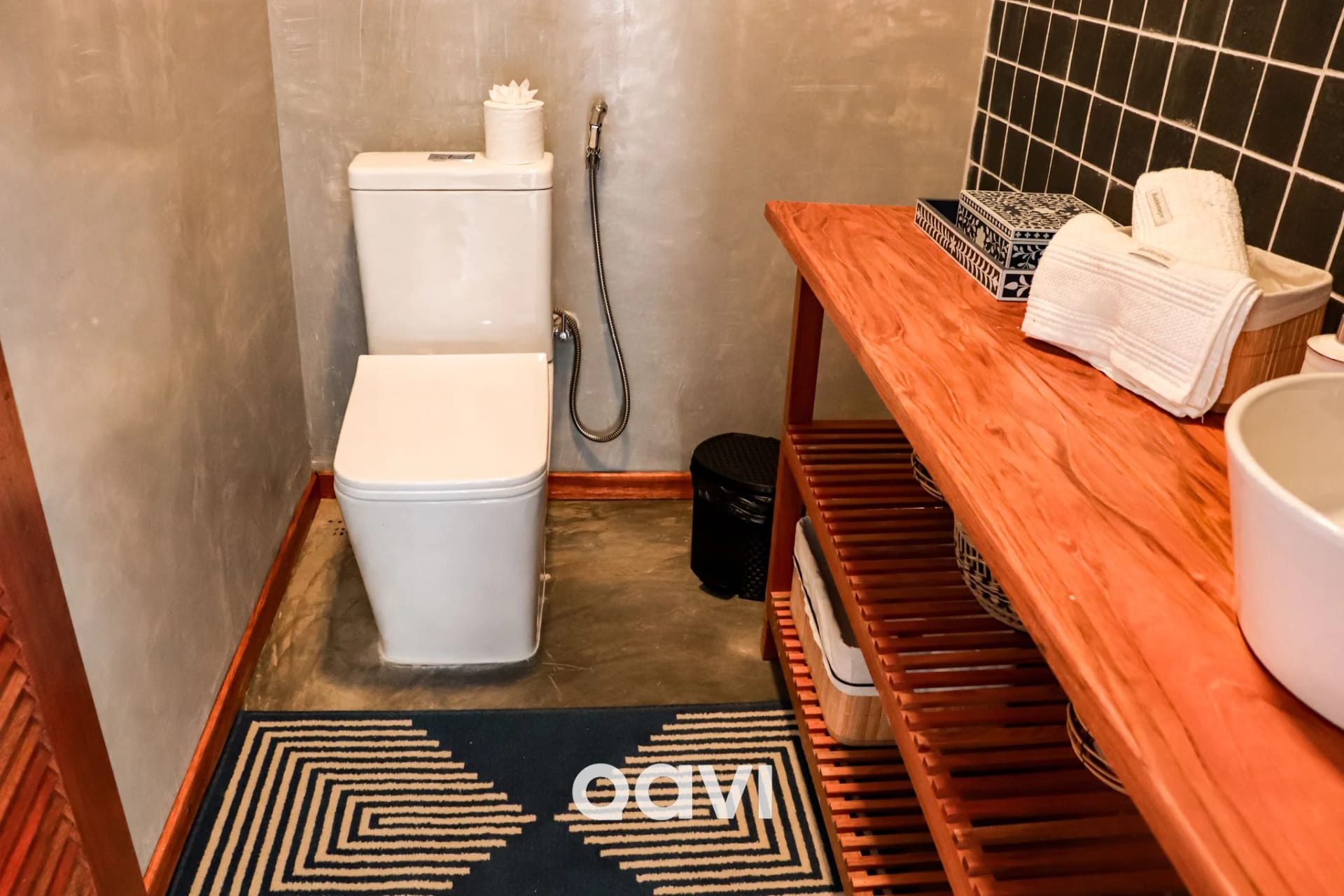 Toilet — Casa Kairós no Shamballa by Qavi