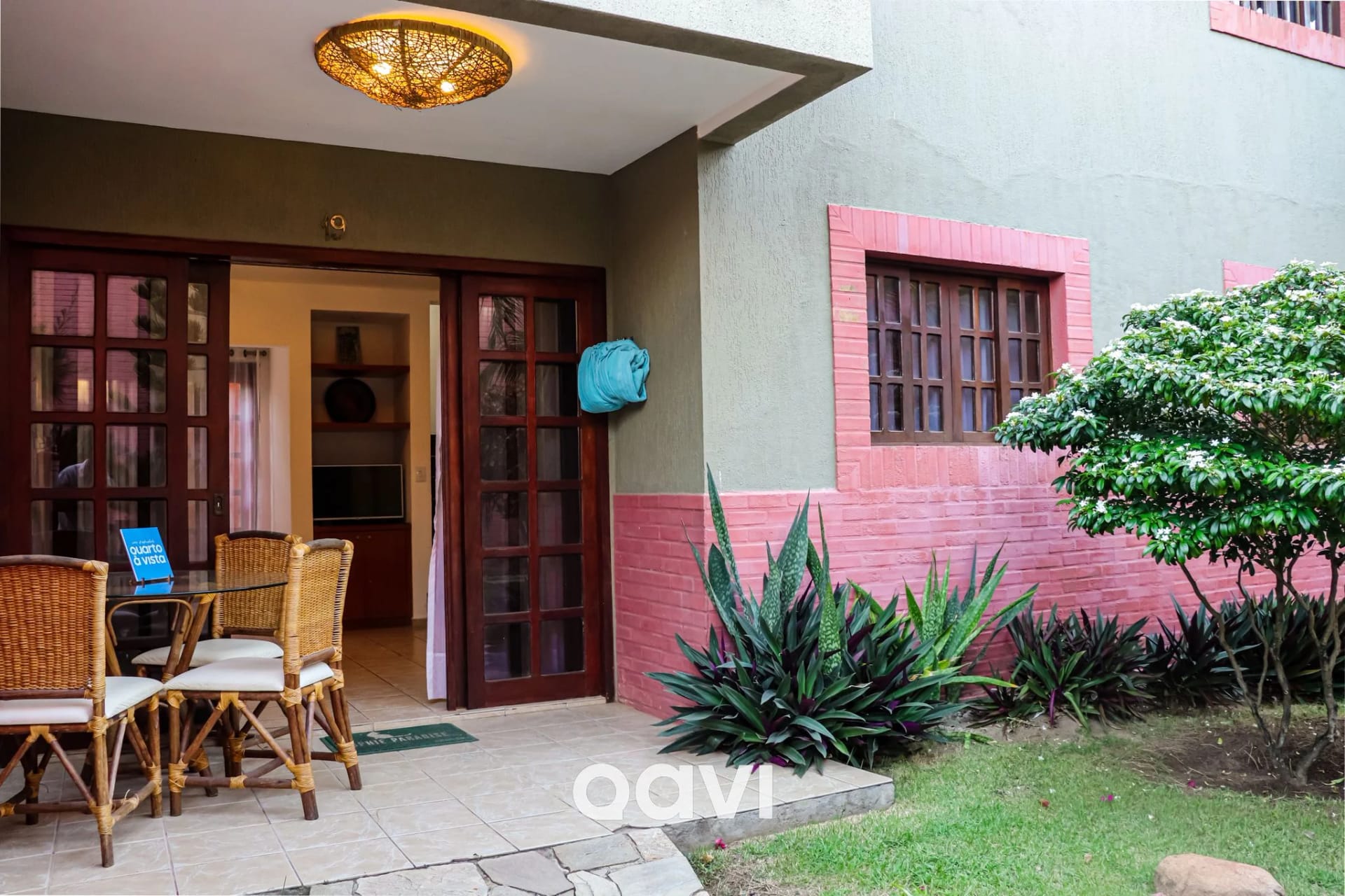 Fachada / Terraza — Qavi - Triplex Resort Pipa #Resort19