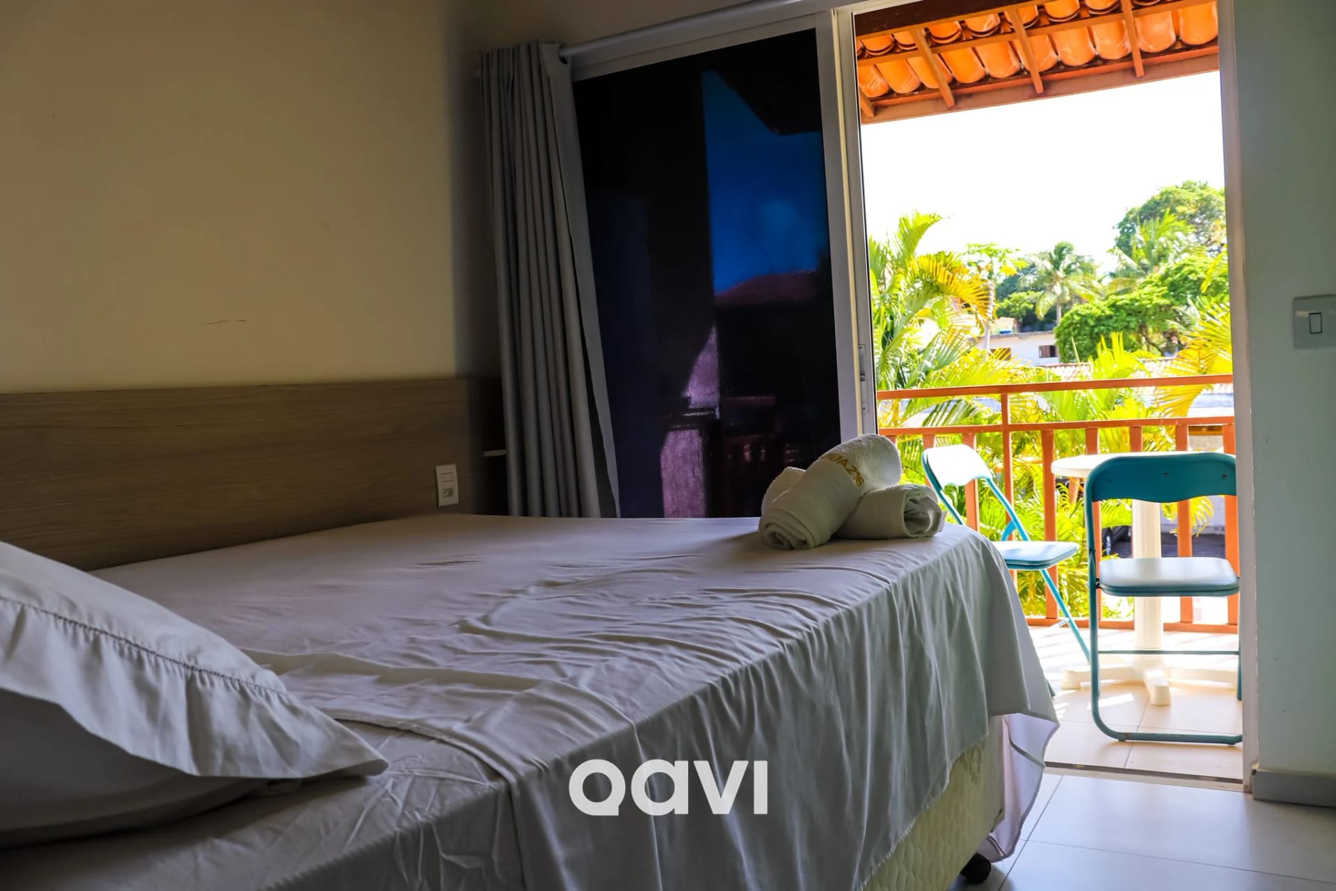 Dormitorio — Flat Solar Água Bahamas by QAVI