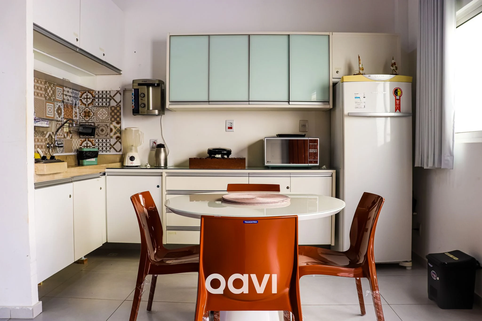 Cocina o kitnet — Flat Solar Água Bahamas by QAVI