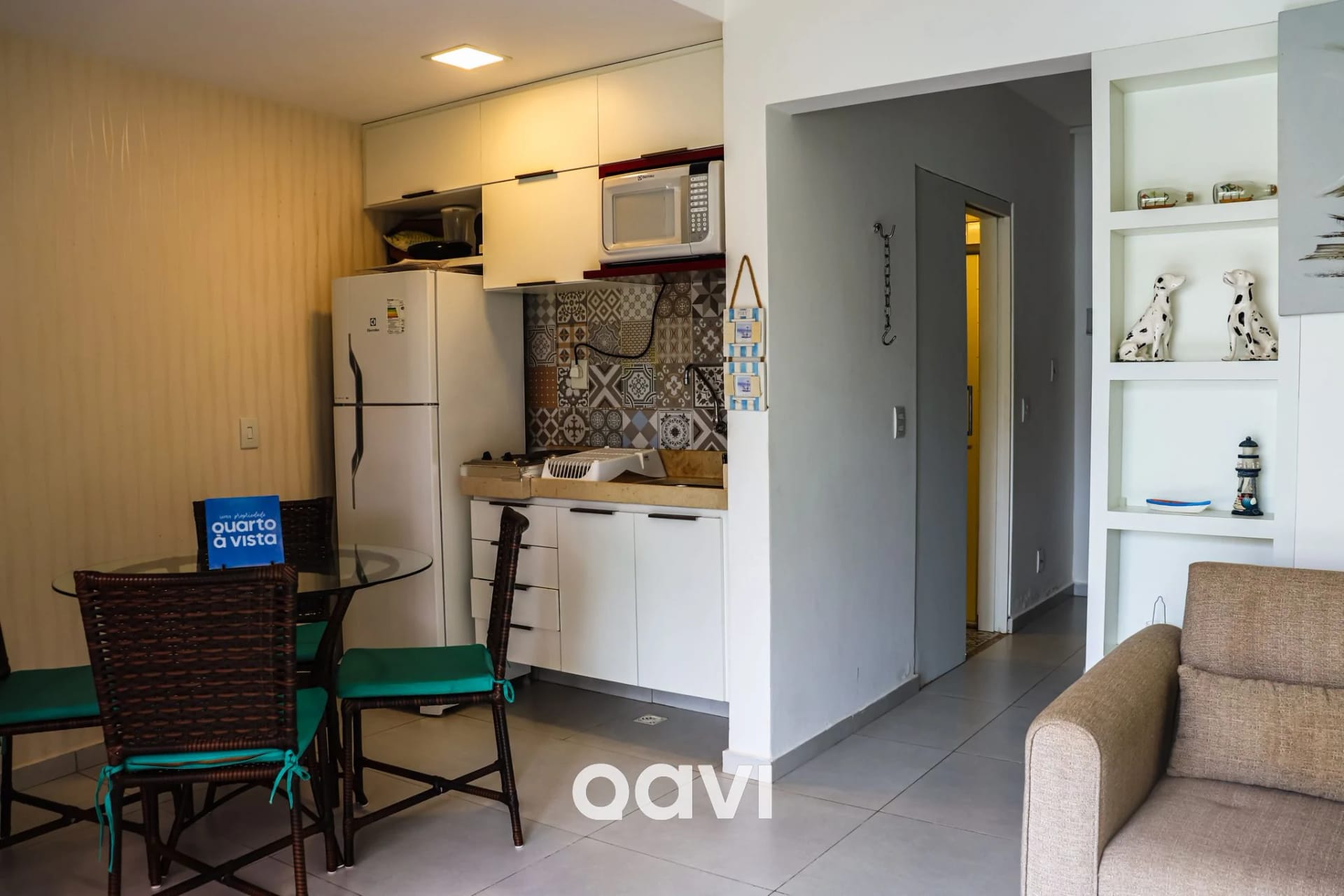 Living Room — Flat Solar Água Marbella by QAVI