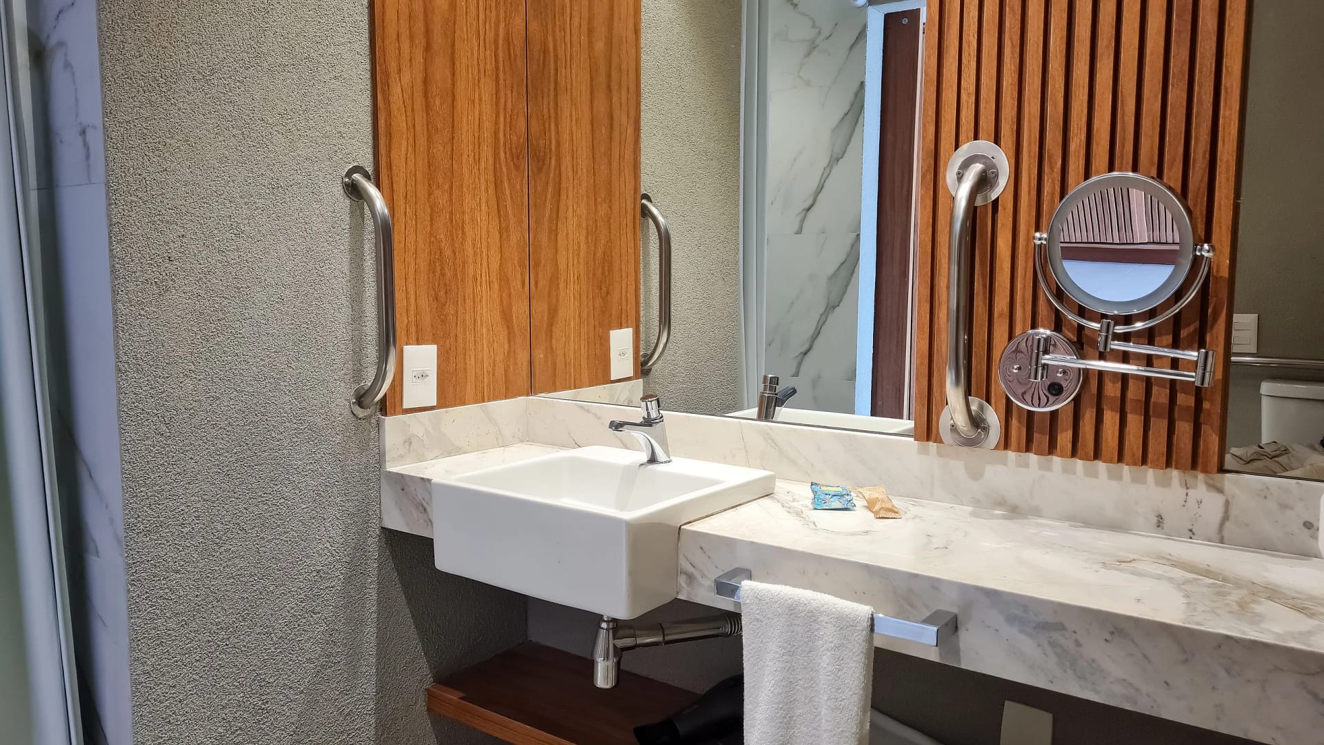 Quarto Superior Standard Adaptado