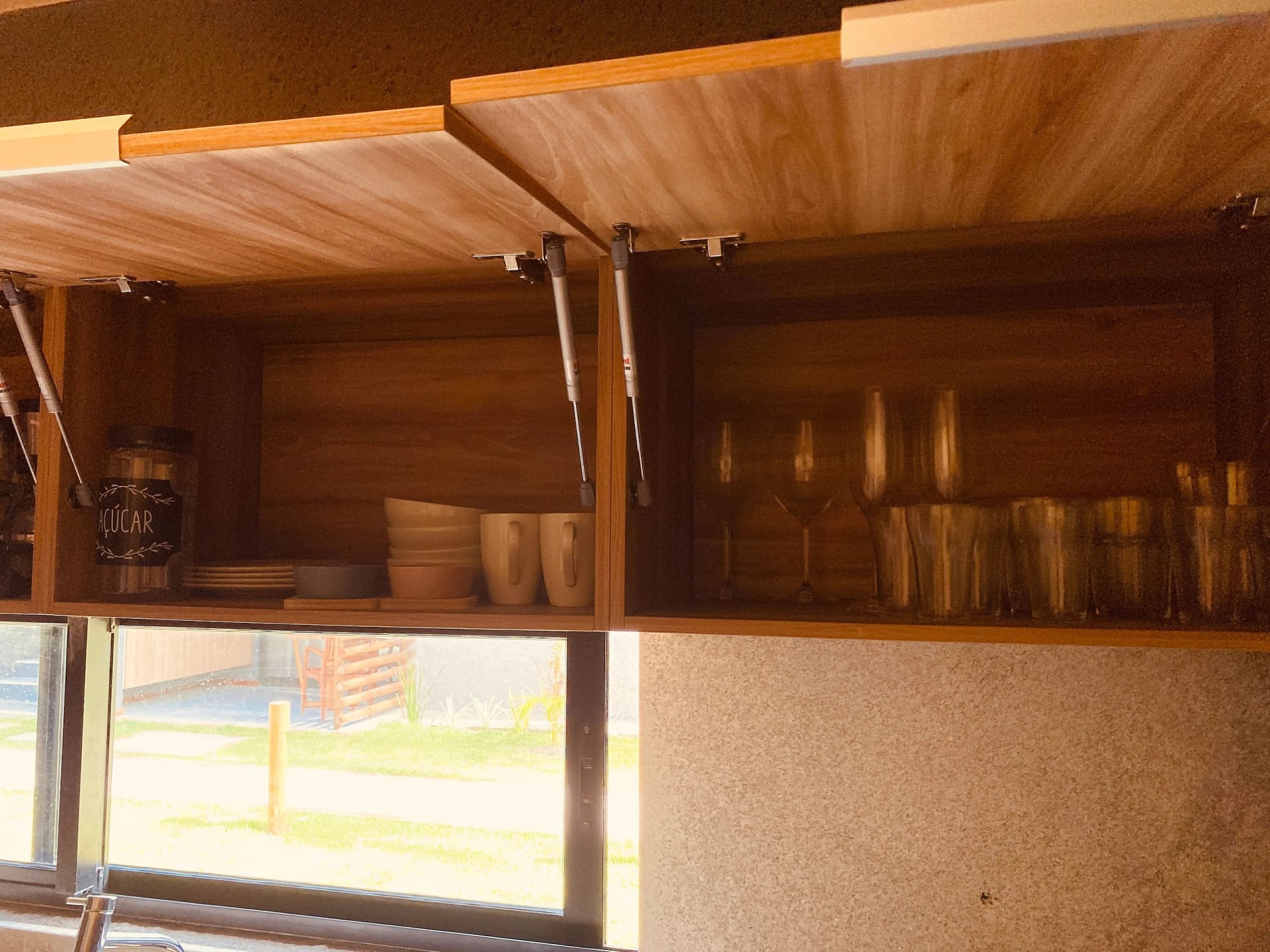 Kitchen or kitchenette — Villas Manatee Milagres D 001 by QAVI