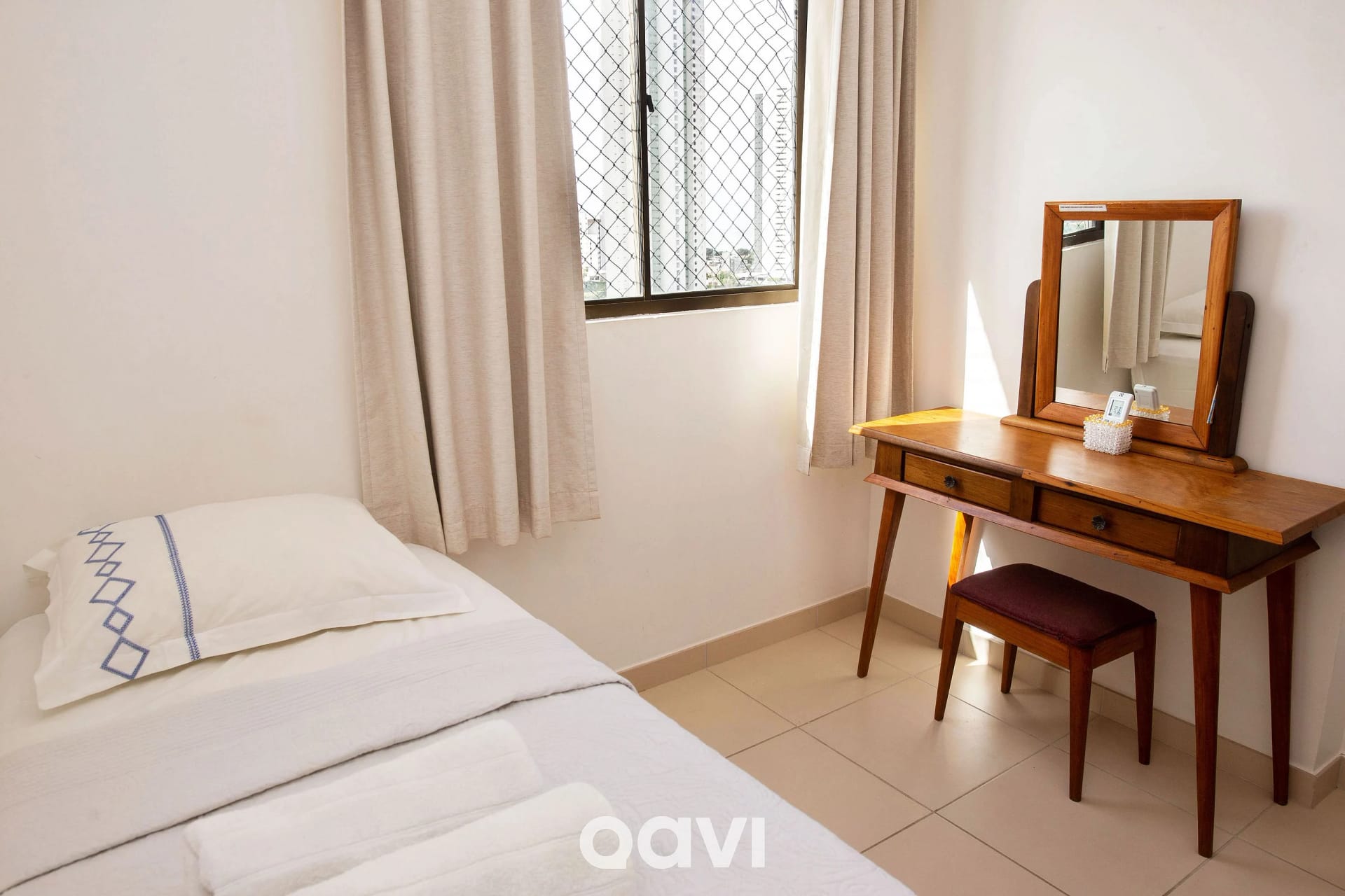 Quarto — Apto aconchegante no melhor de Ponta Negra by Qavi