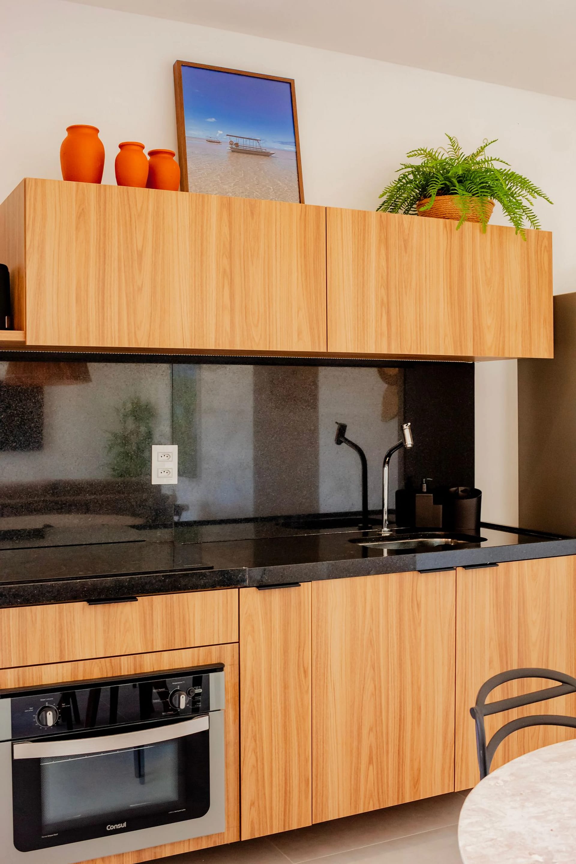 Cocina o kitnet — Essence B 108 na Rota dos Milagres by Qavi