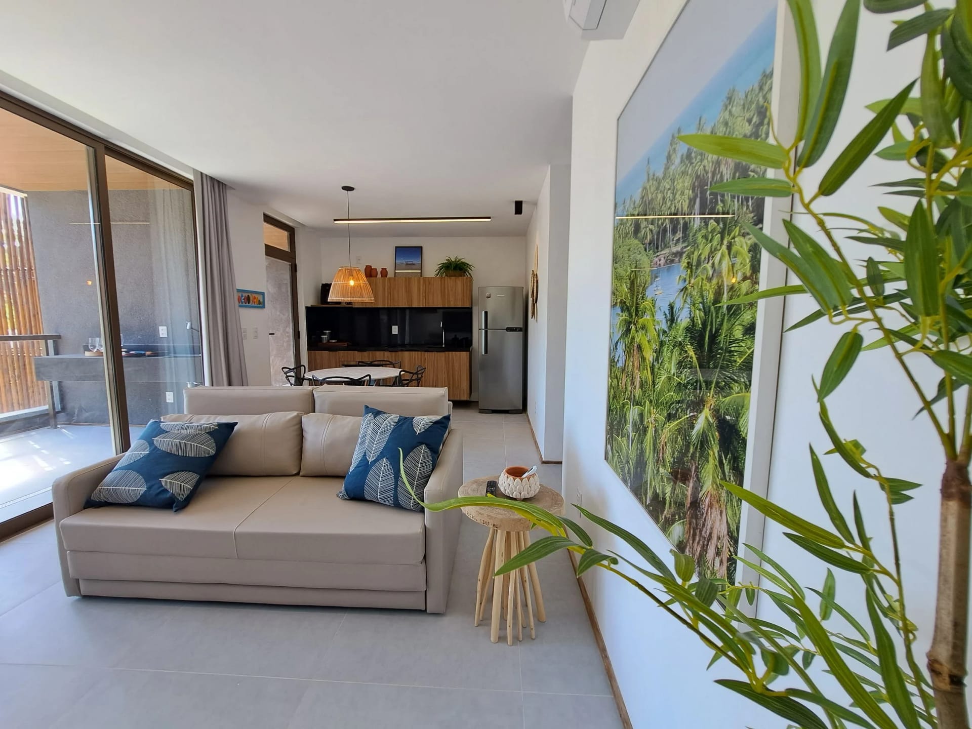 Sala de Estar — Essence B 108 na Rota dos Milagres by Qavi