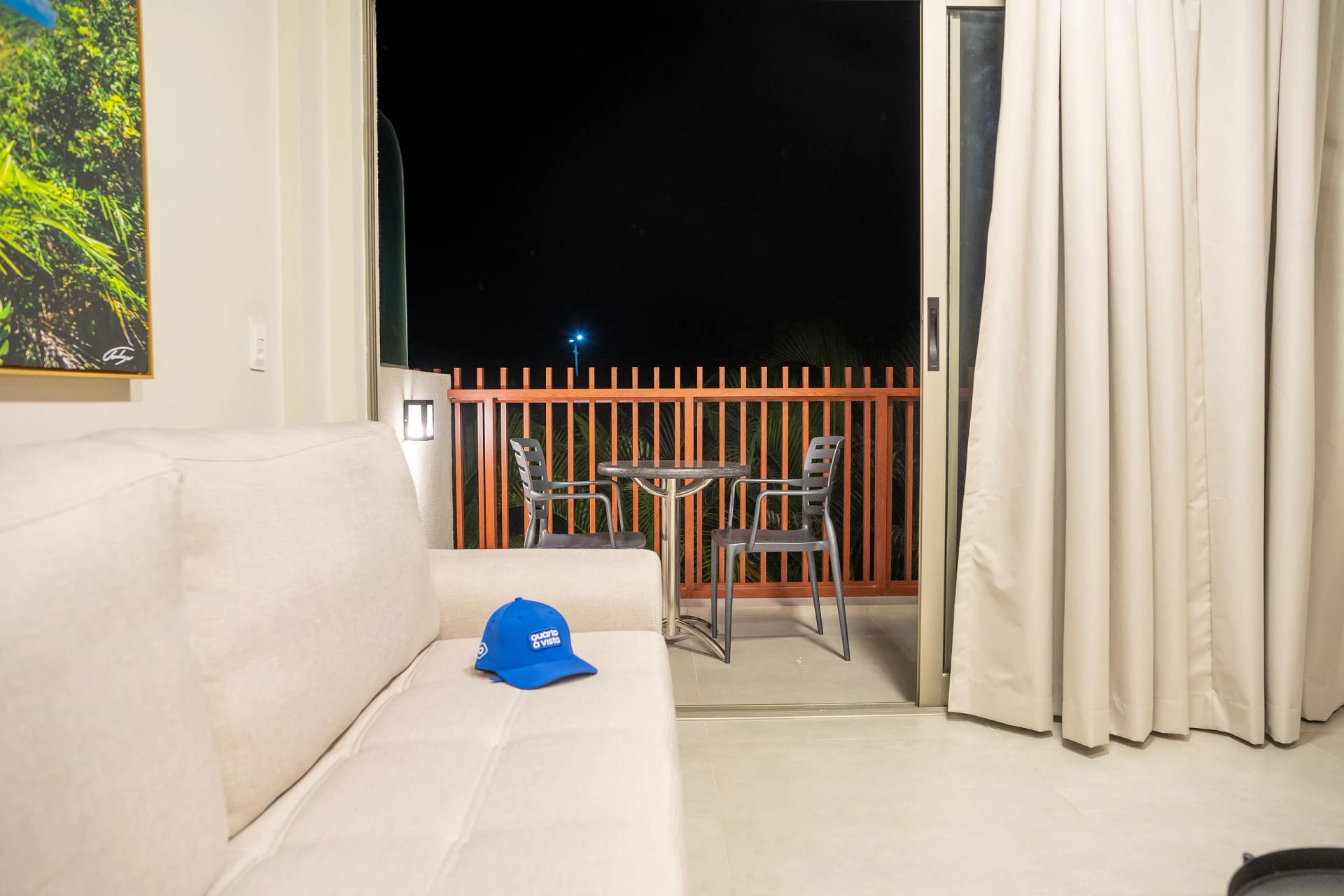 Sala de Estar — Flat Ile de Pipa Premium Nusa by QAVI