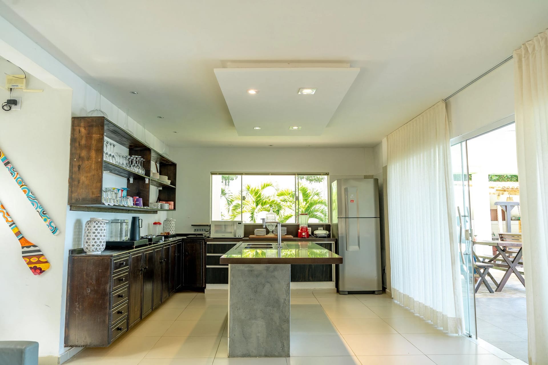 Kitchen or kitchenette — Casa com Piscina em Pipa no Flores da Mata by Qavi
