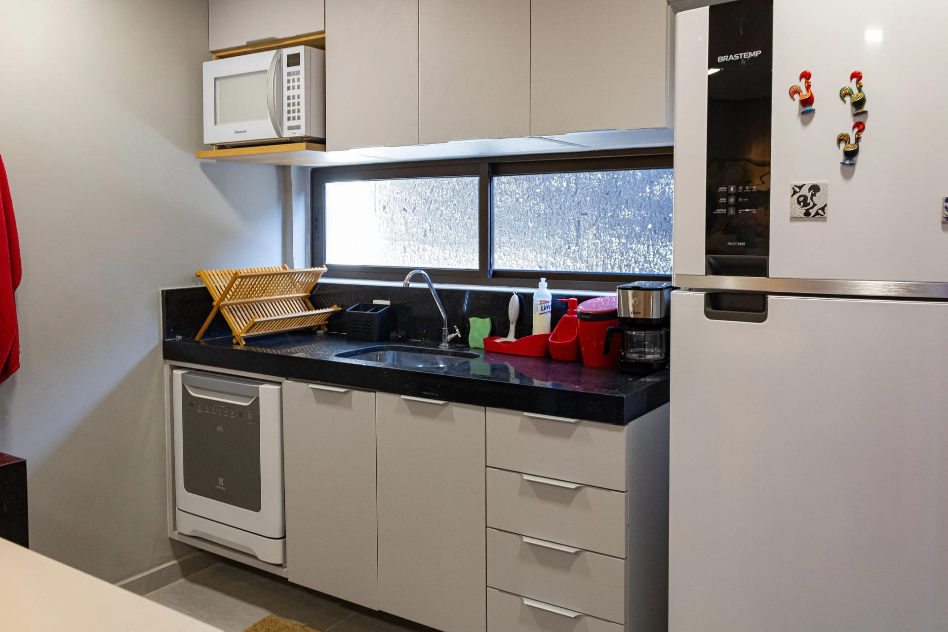 Cozinha ou kitnet — Triplex com piscina na praia do Patacho by Qavi