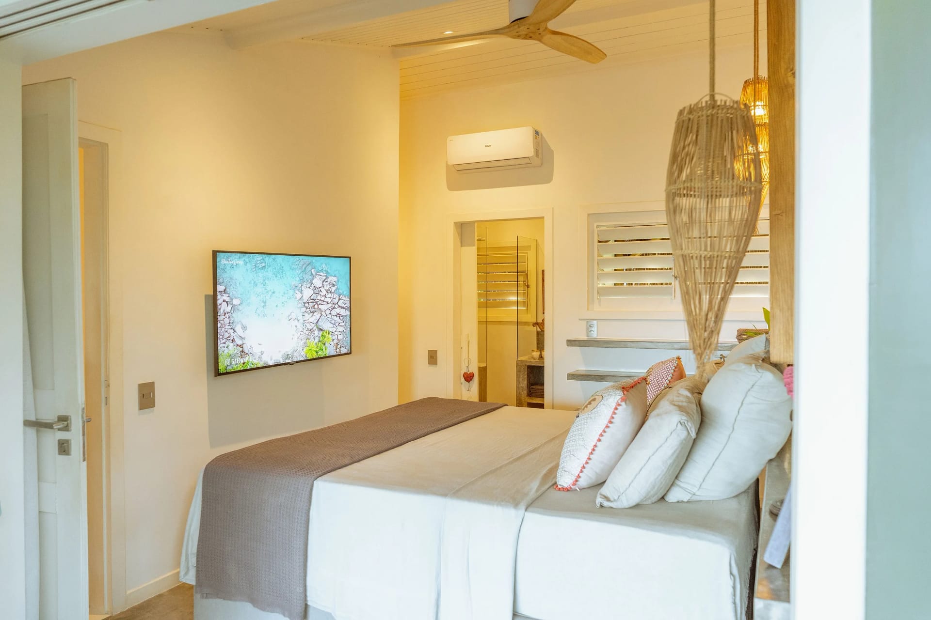 Quarto — Mansão Boutique com Piscina em Pipa by Qavi