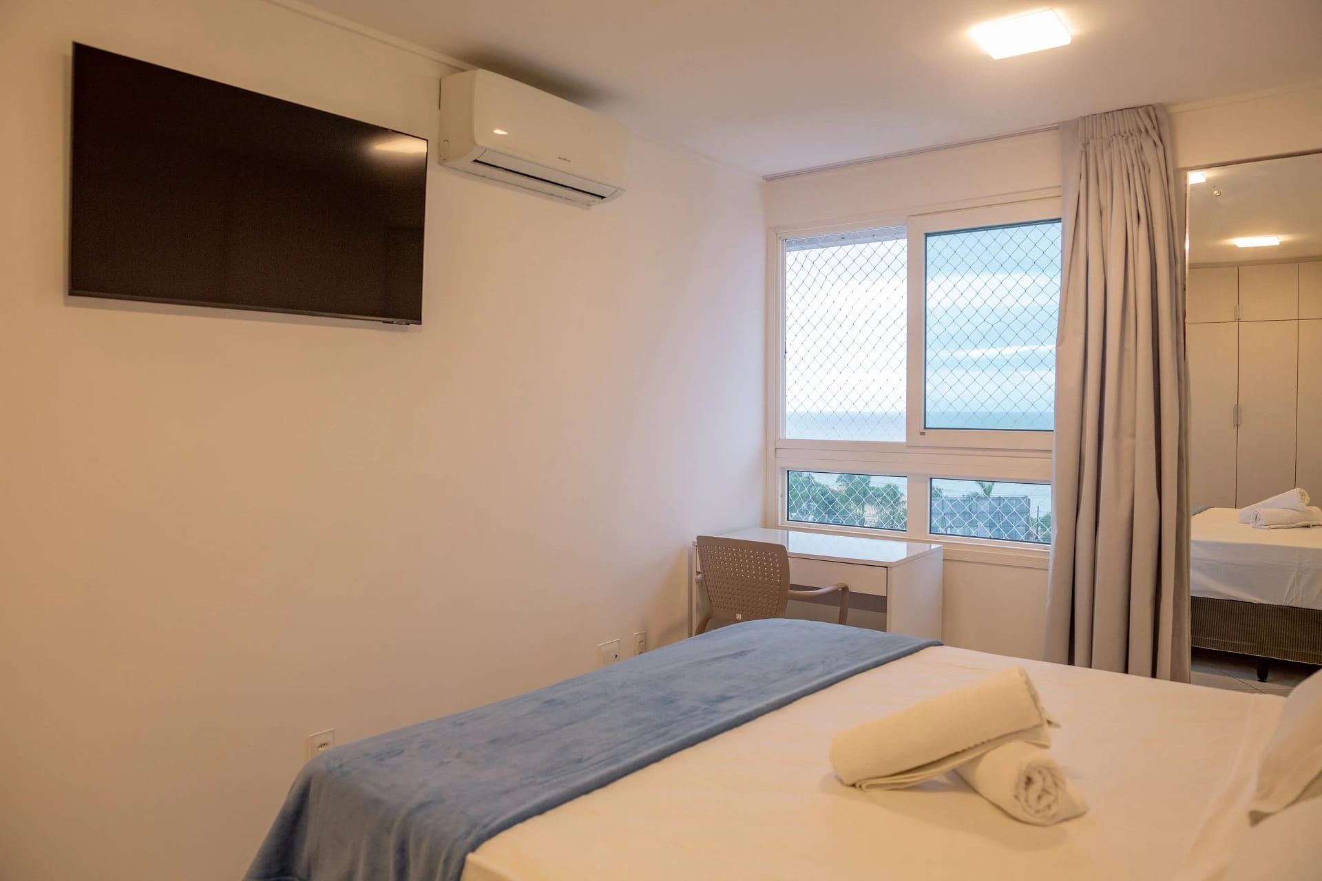 Foto de toda la habitación — Pontamares Flat Bali em Ponta Negra by Qavi