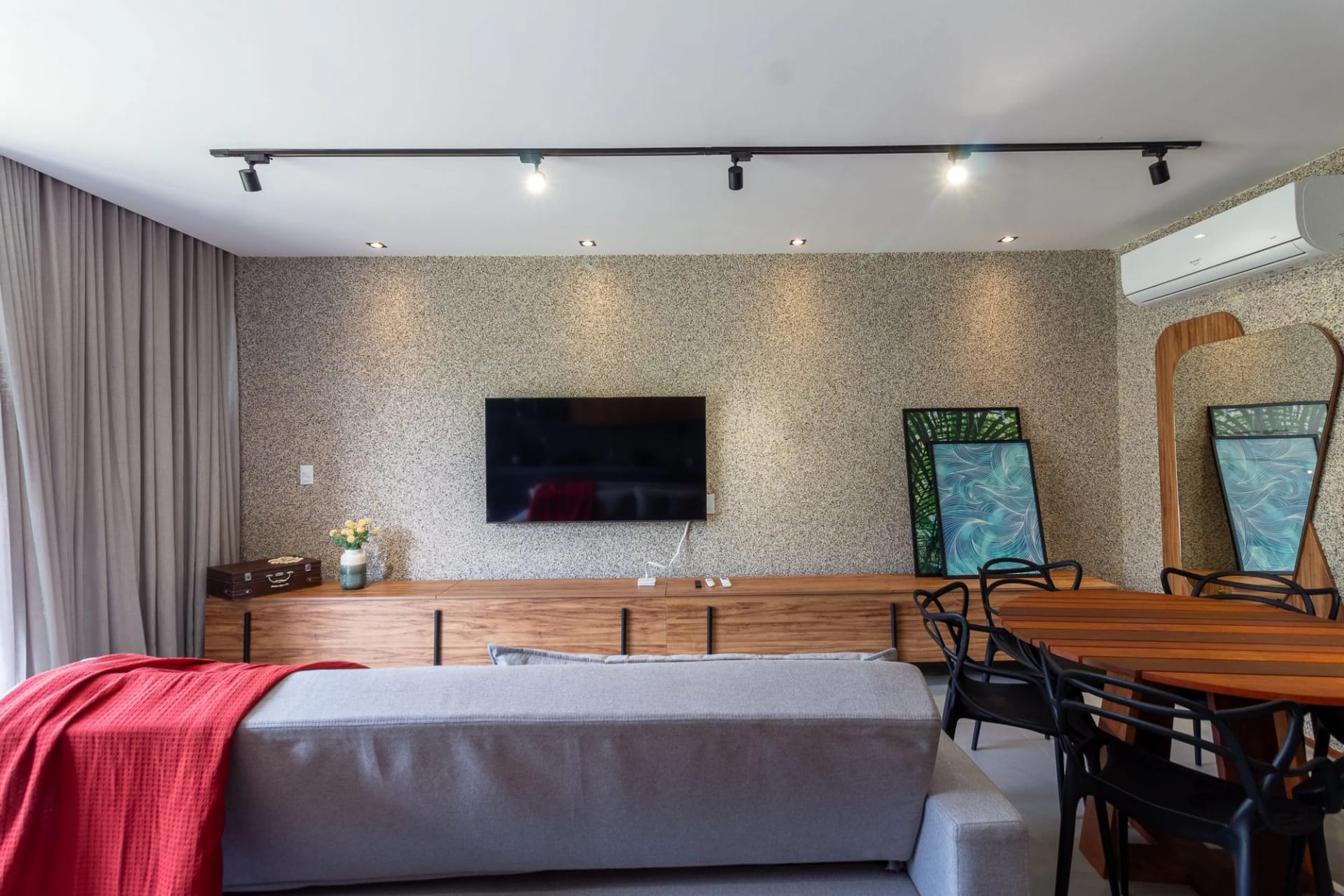 Living Room — Villa Naluri em Japaratinga C 001 by QAVI
