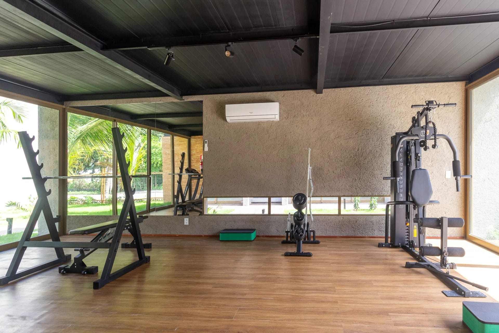 Fitness centre/facilities — Villa Naluri em Japaratinga C 003 by QAVI