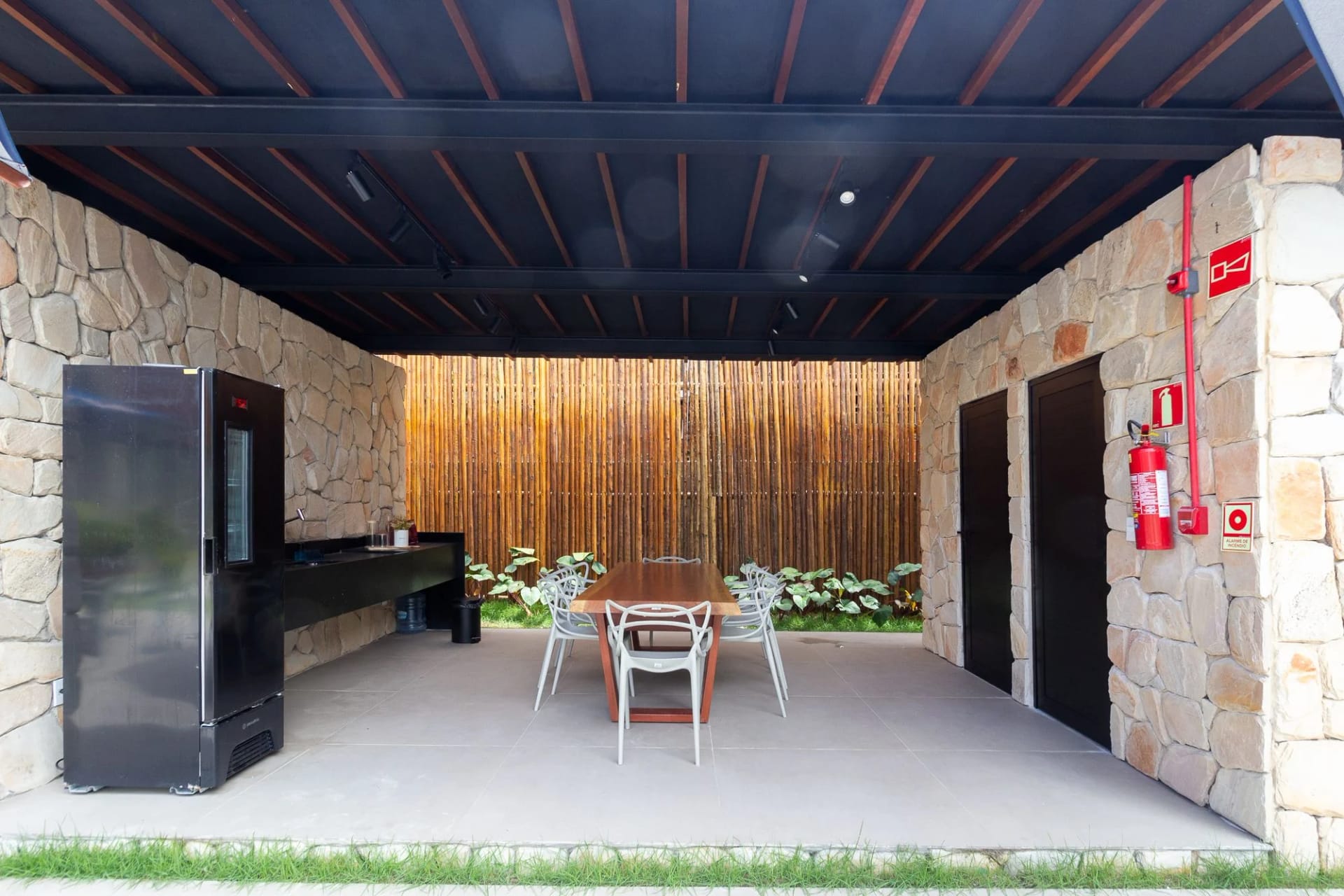 Seating area — Villa Naluri em Japaratinga C 003 by QAVI