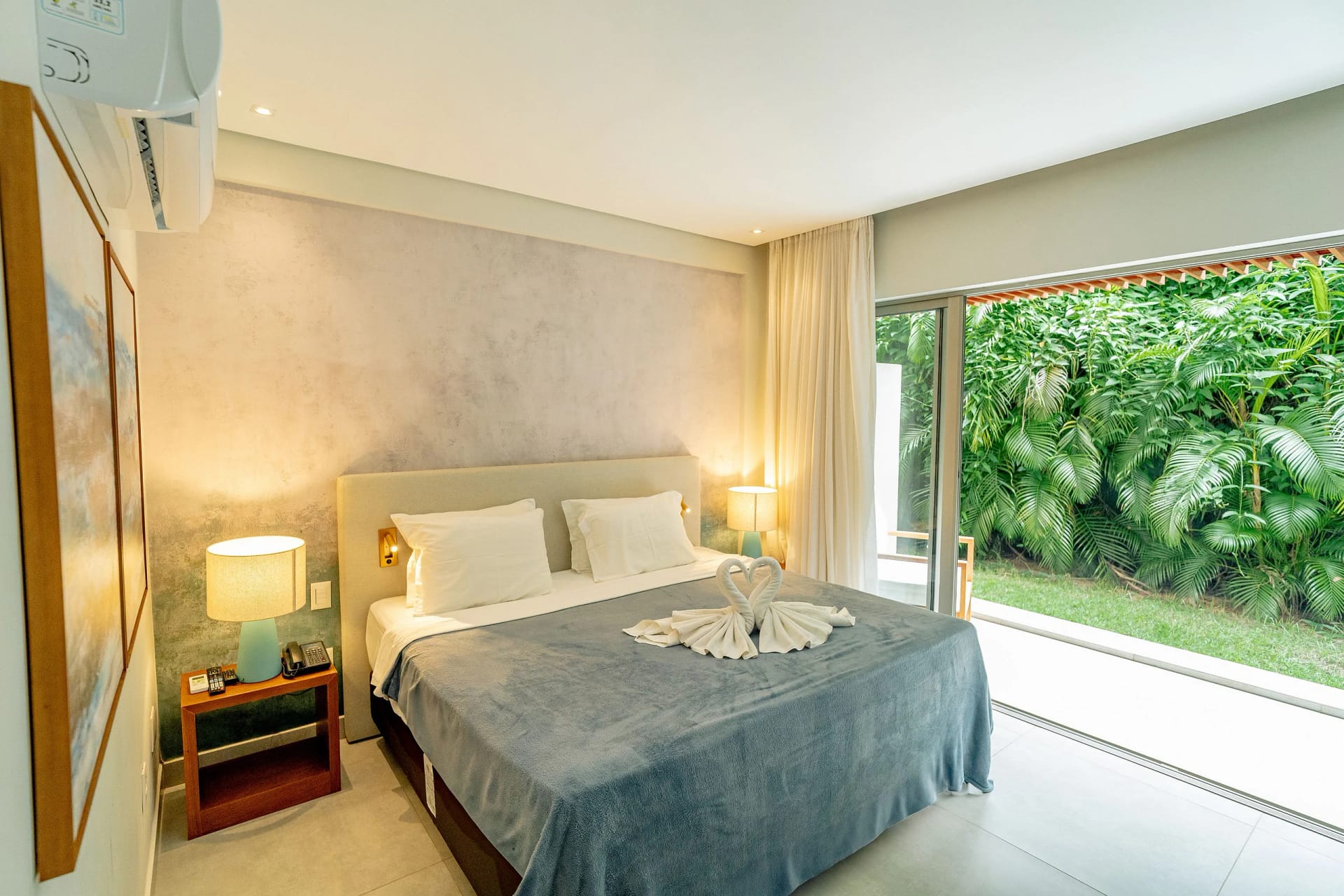 Quarto — Flat Ile de Pipa Santorini by Qavi