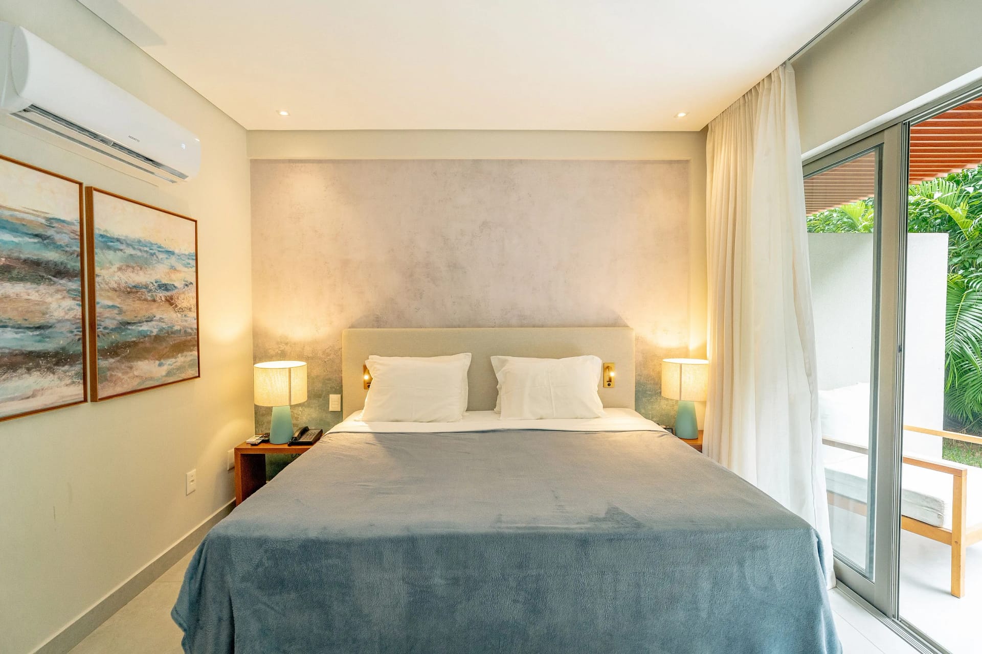 Quarto — Flat Ile de Pipa Santorini by Qavi