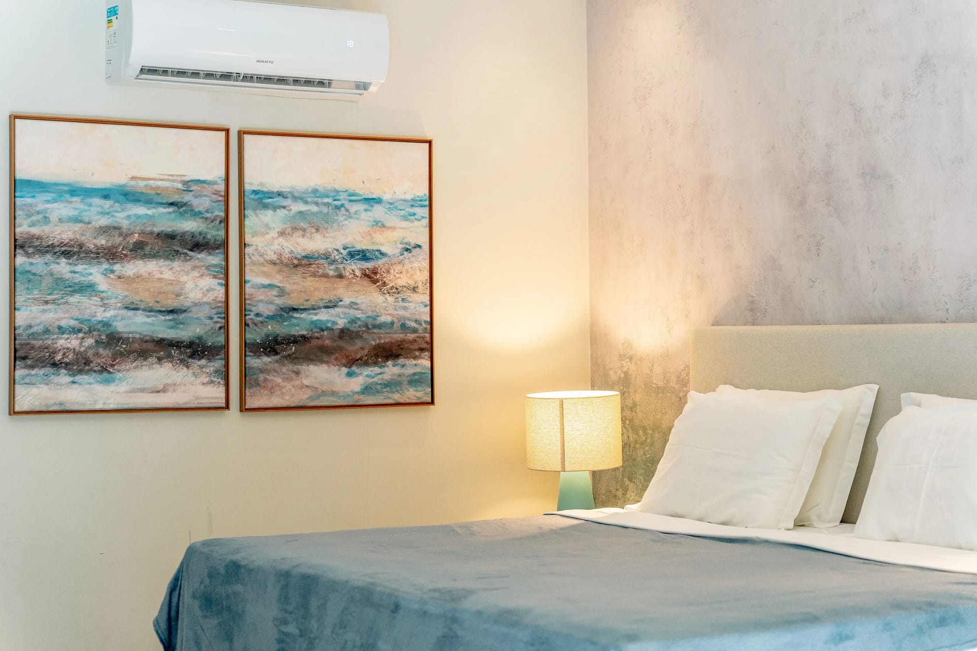 Quarto — Flat Ile de Pipa Santorini by Qavi
