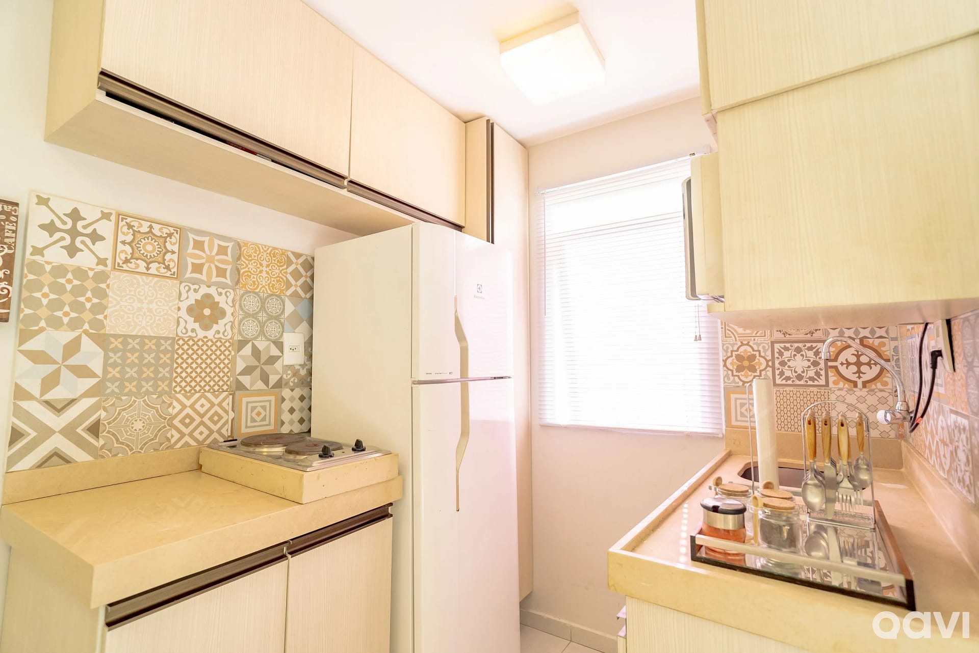 Cocina o kitnet — Flat Solar Água Elafonisi by Qavi