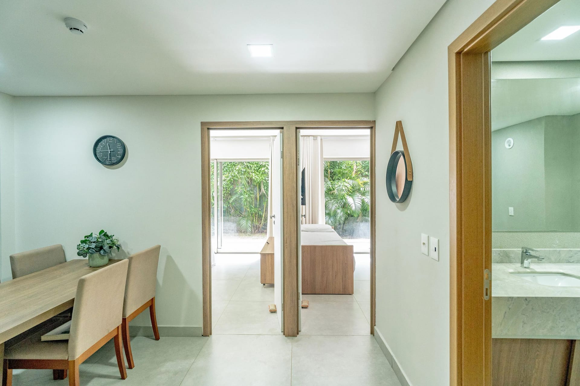 Kitchen or kitchenette — Flat Ile de Pipa Premium Maui by Qavi