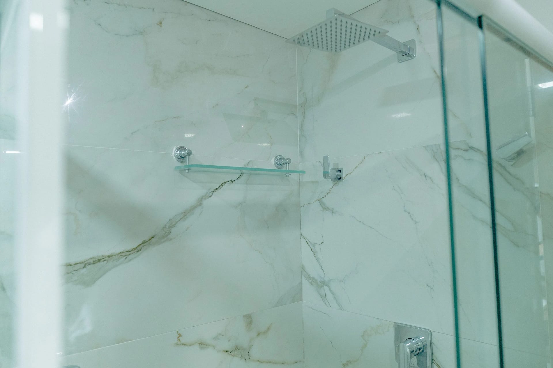 Bathroom — Flat Ile de Pipa Premium Maui by Qavi