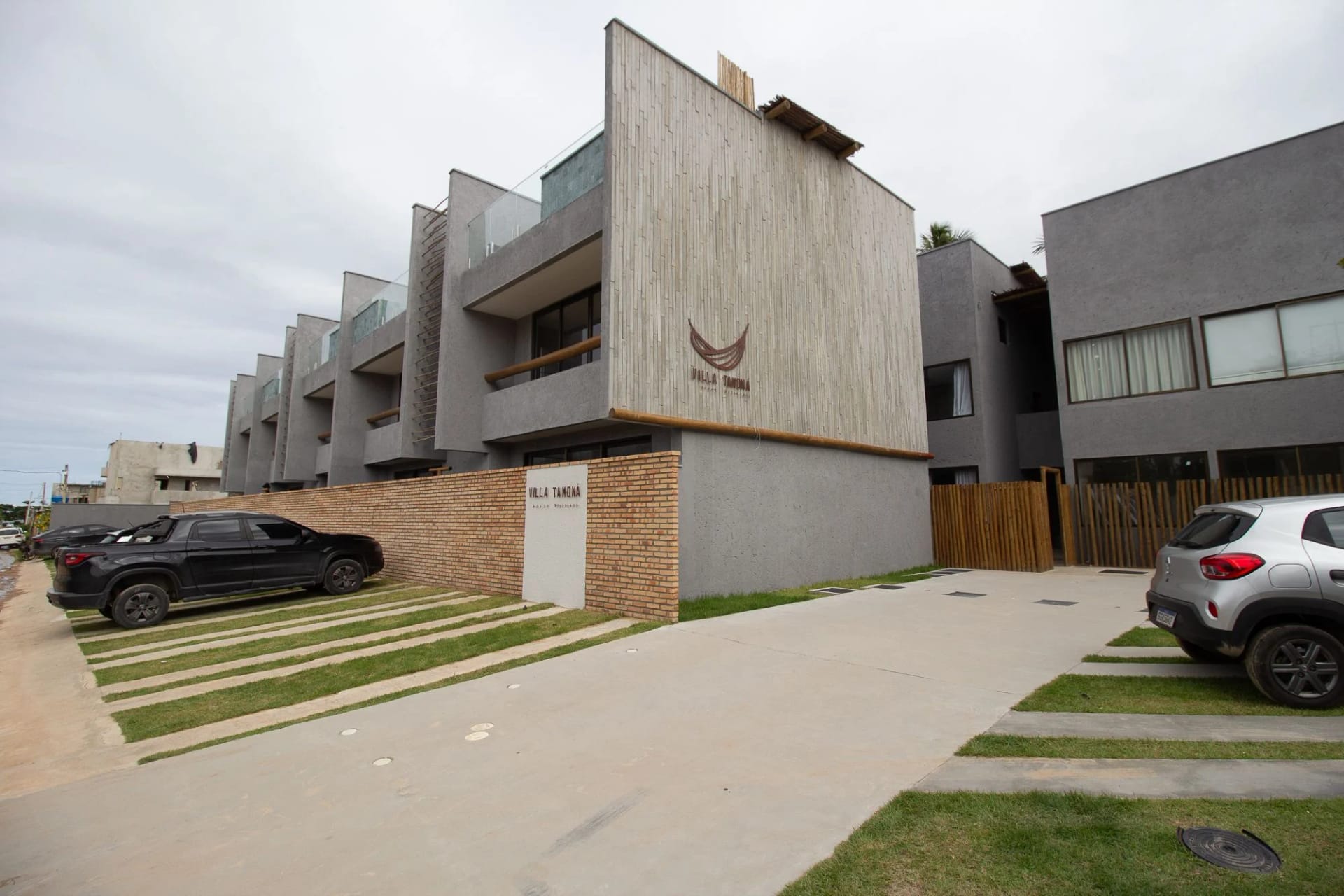 Flat com Piscina no Rooftop em Milagres by Qavi