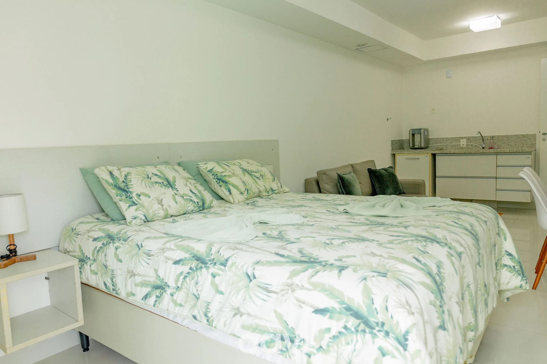 Dormitorio — In Mare Bali Flat Fiji by Qavi