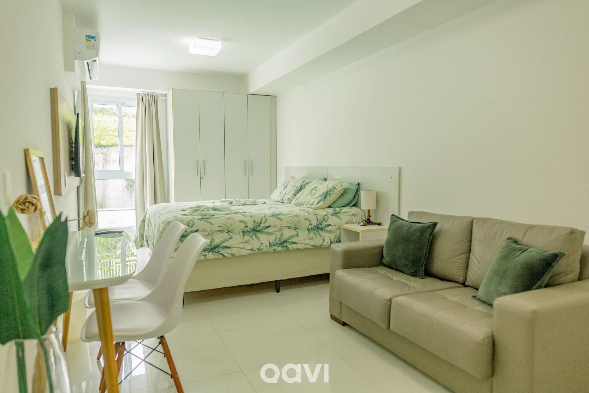 Dormitorio — In Mare Bali Flat Fiji by Qavi