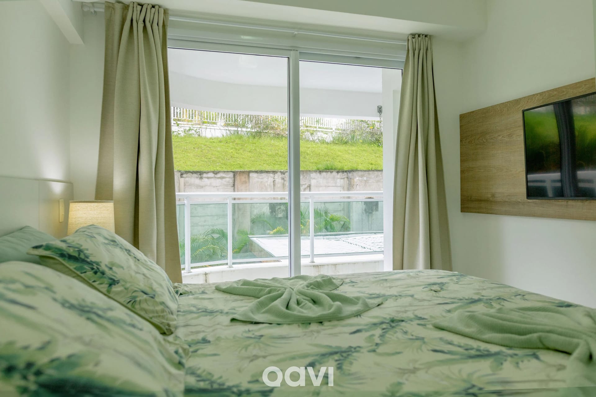 Dormitorio — In Mare Bali Flat Fiji by Qavi