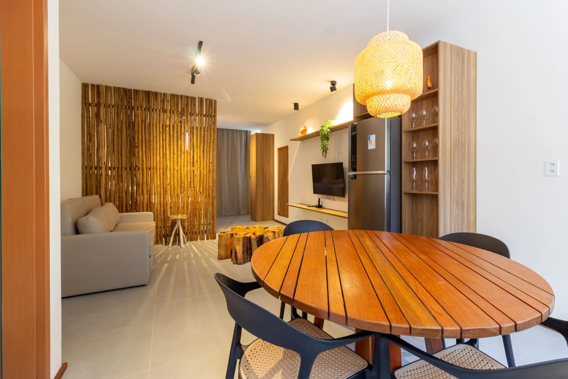Dining area — Villa Naluri em Japaratinga by QAVI - B 106