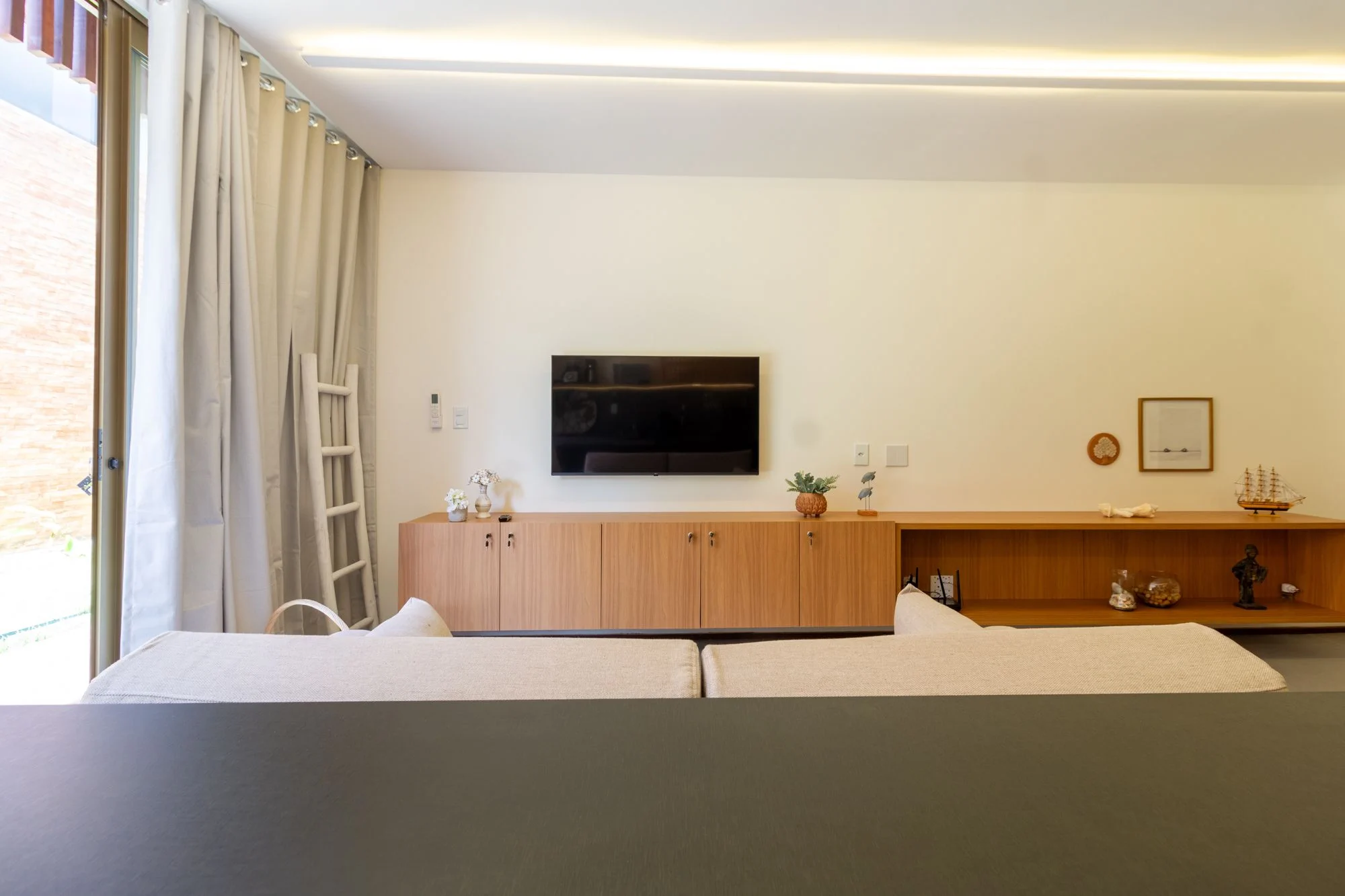 Sala de Estar — Villa Naluri em Japaratinga C 007 by Qavi
