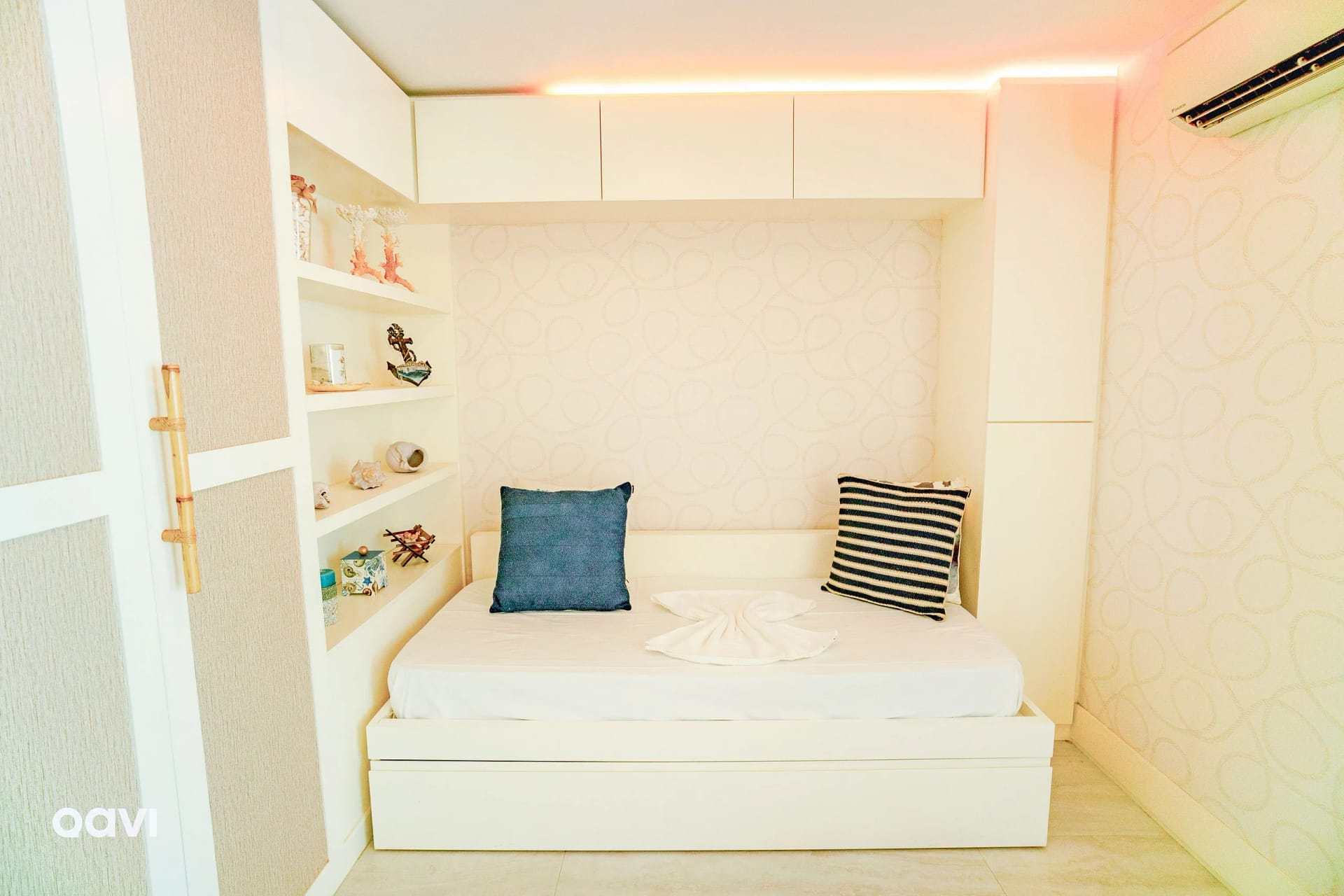 Foto de toda la habitación — In Mare Bali Flat Tulum by Qavi
