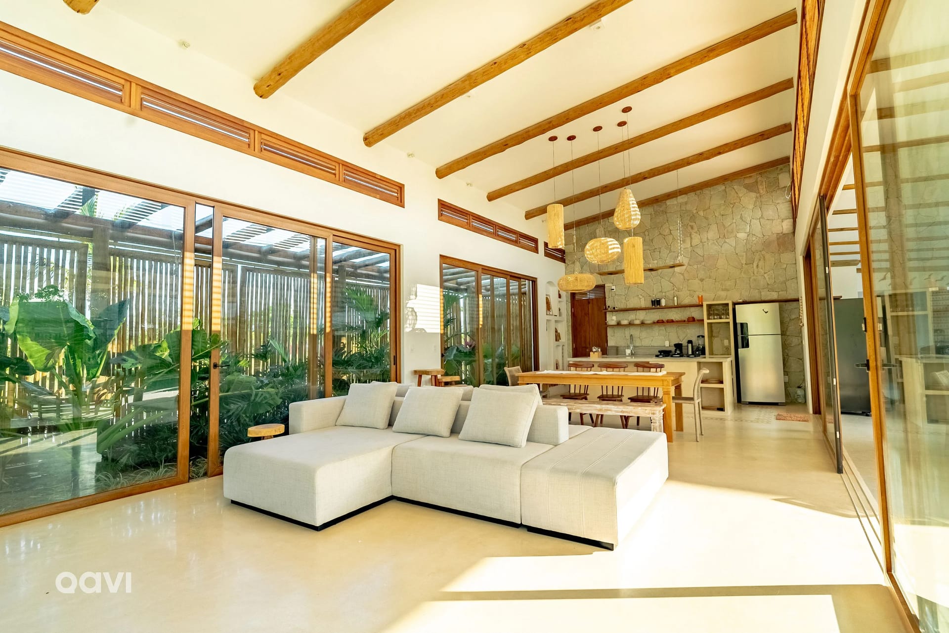 Sala de Estar — Casa Mar no Pipa Natureza by Qavi