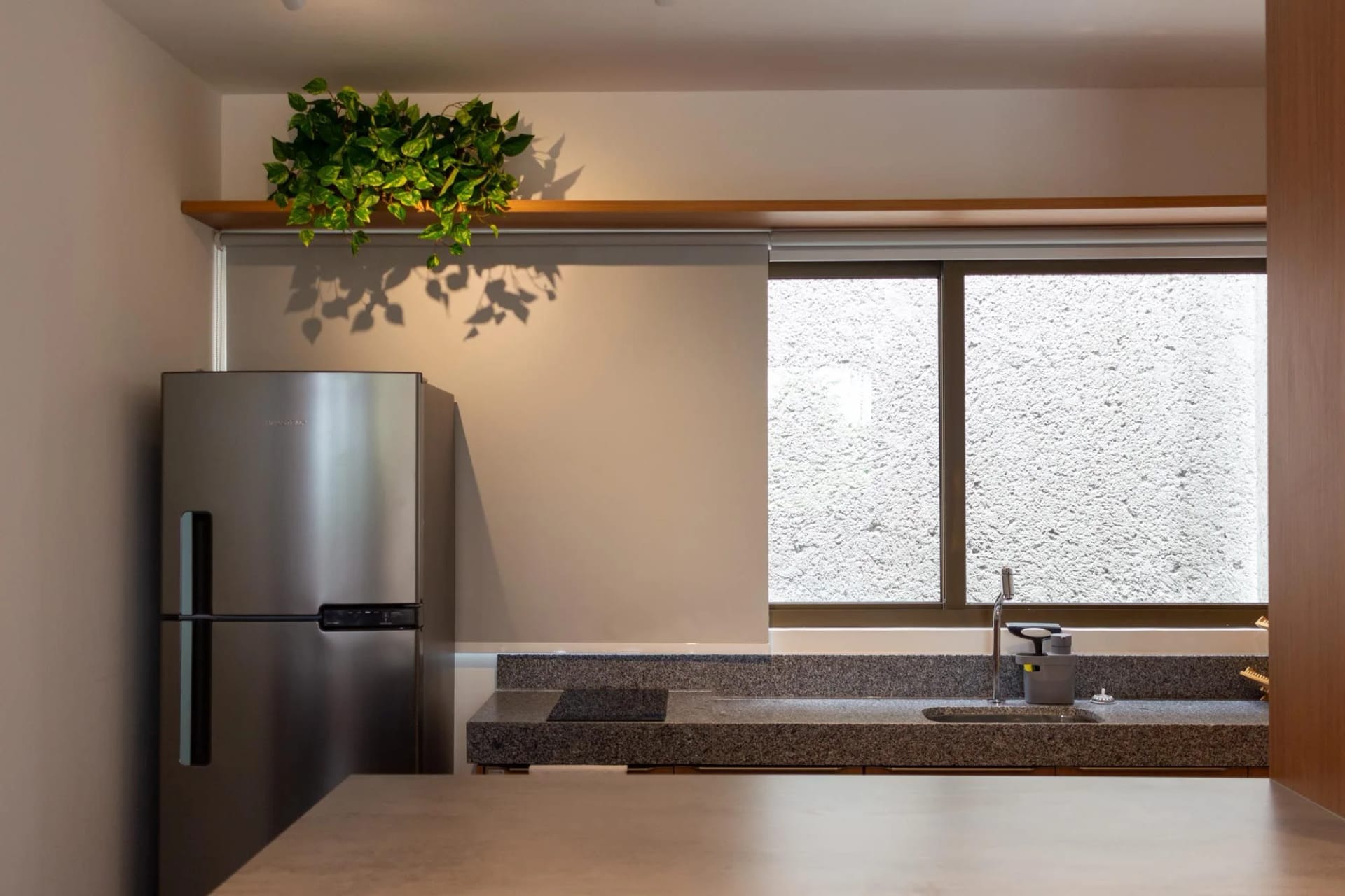 Cocina comunal — Villa Naluri em Japaratinga B 102 by QAVI