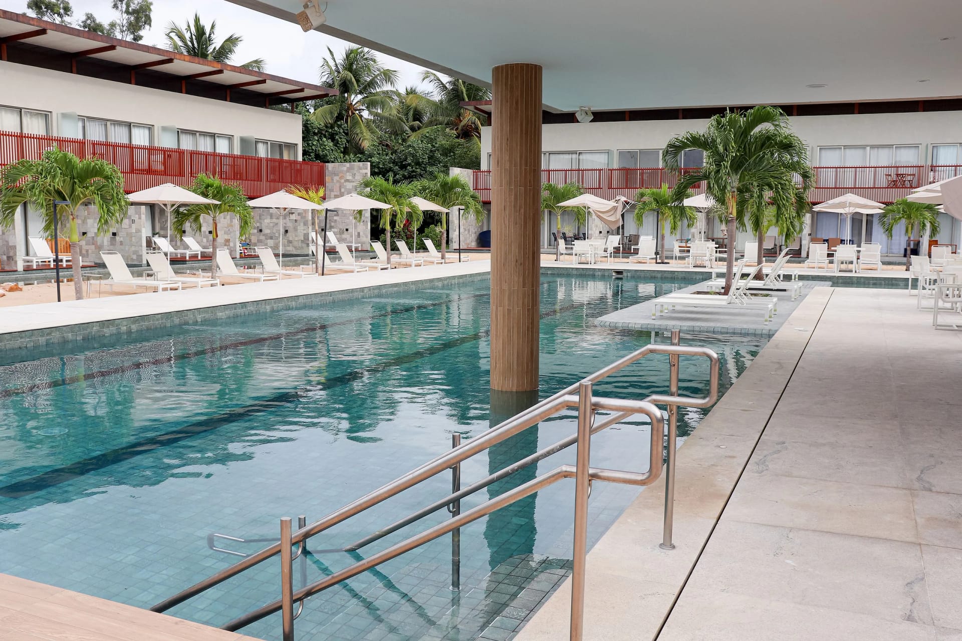 Area and facilities — Flat Ile de Pipa Deck Premium Fiji by Qavi