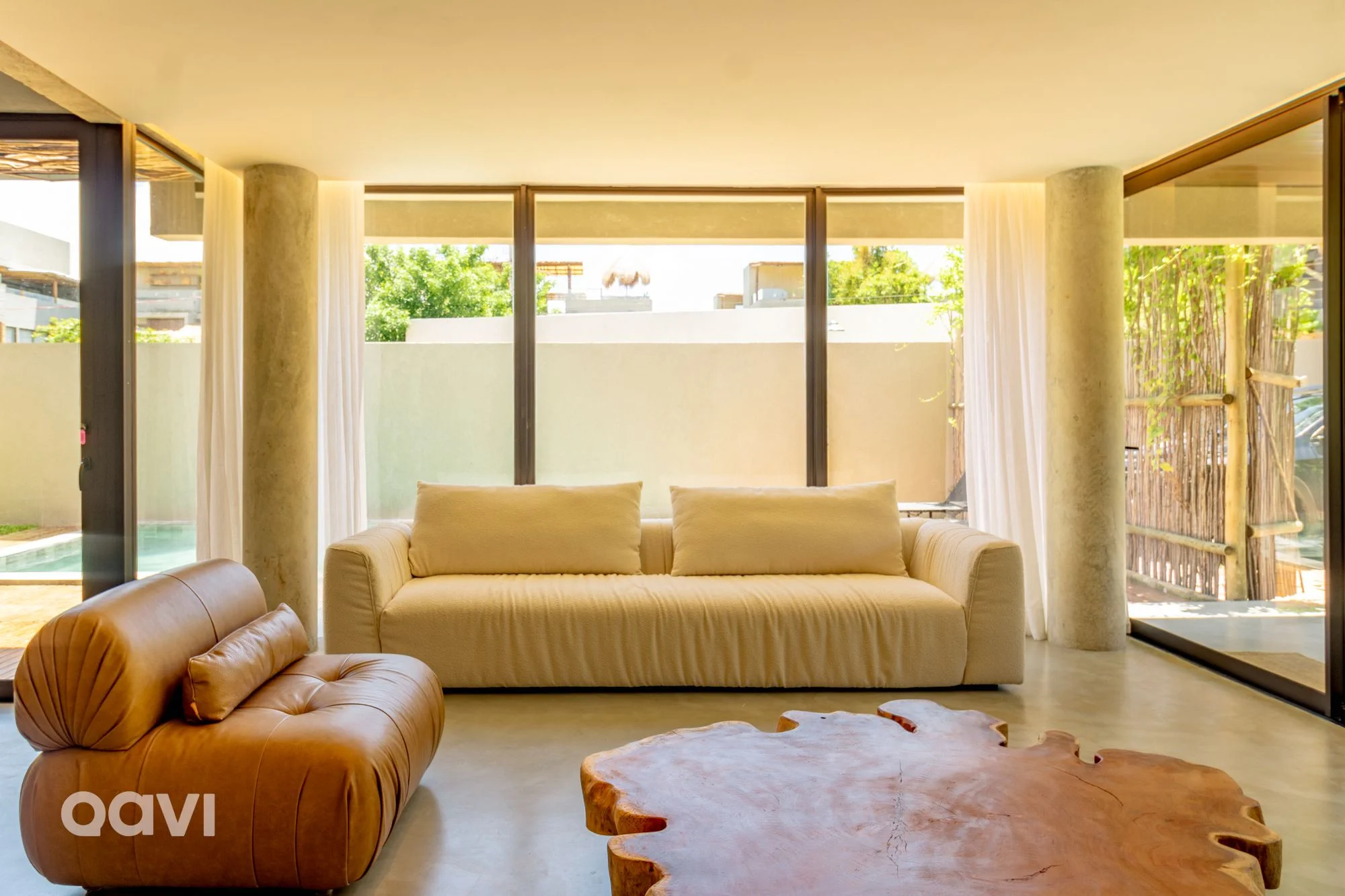 Living Room — Casa com Piscina em Condomínio Beira Mar by Qavi