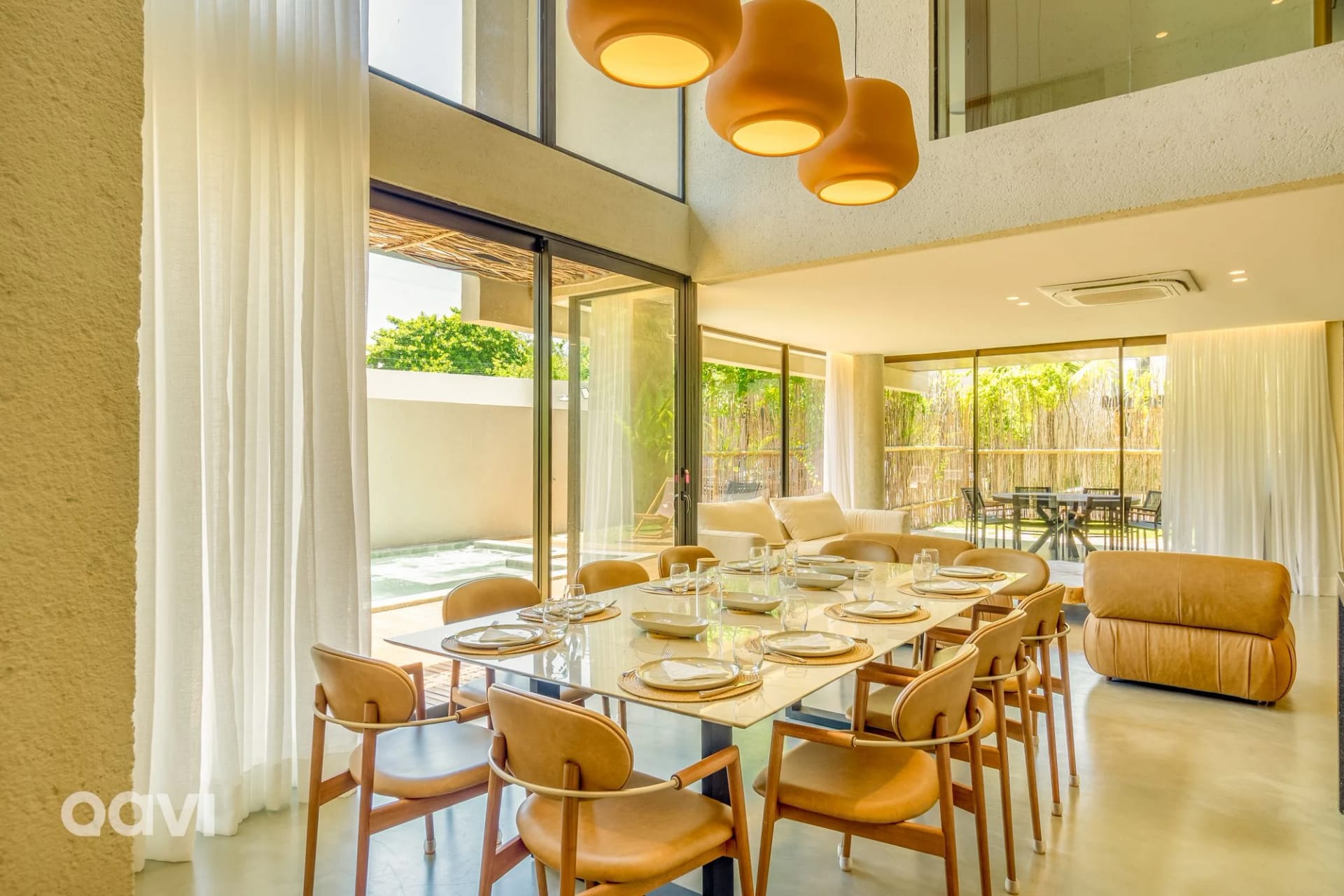 Dining area — Casa com Piscina em Condomínio Beira Mar by Qavi