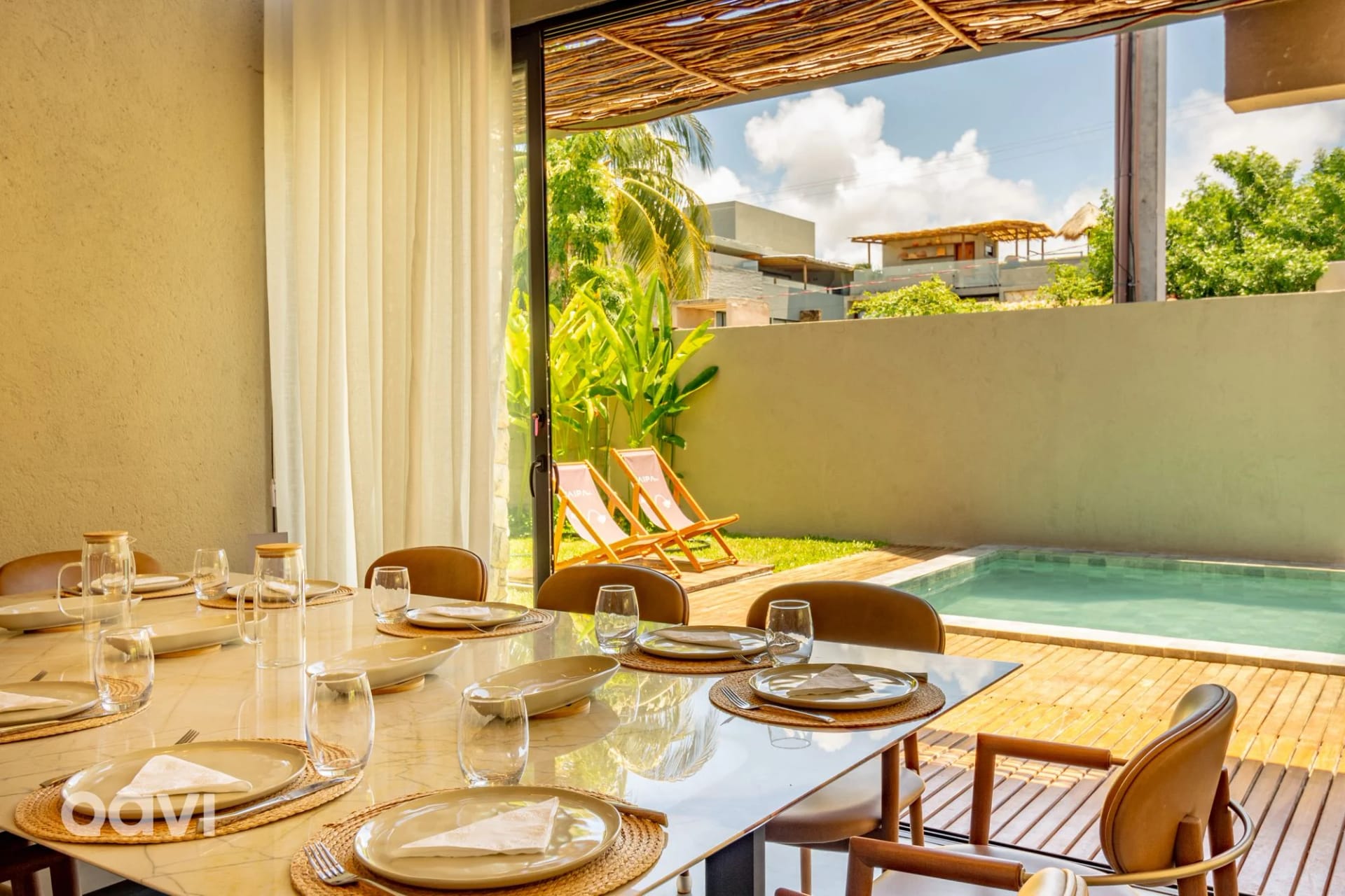 Dining area — Casa com Piscina em Condomínio Beira Mar by Qavi