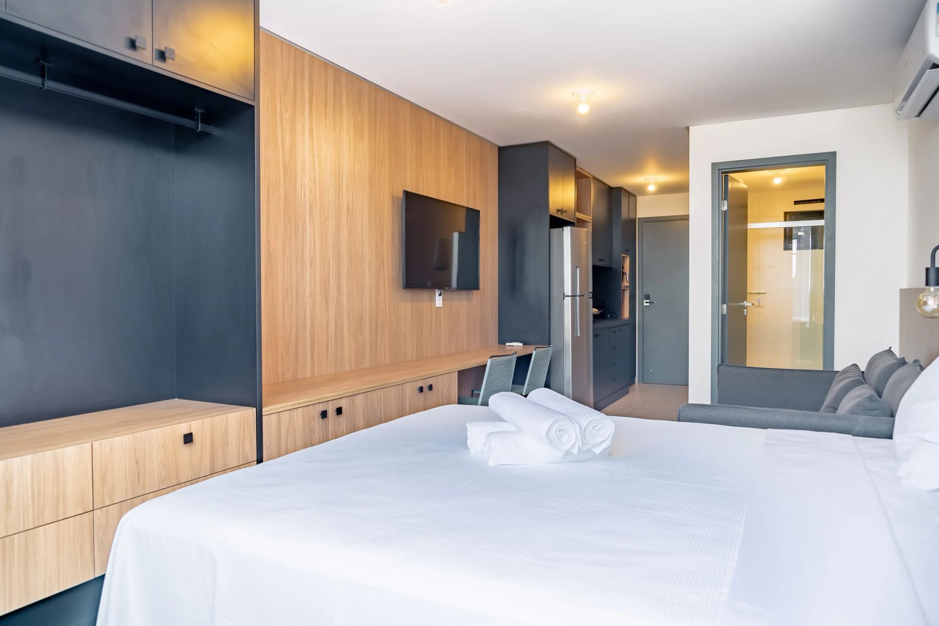Foto de todo o quarto — Flat Beira Mar no Intermares Sun Smart 005 - QAVI