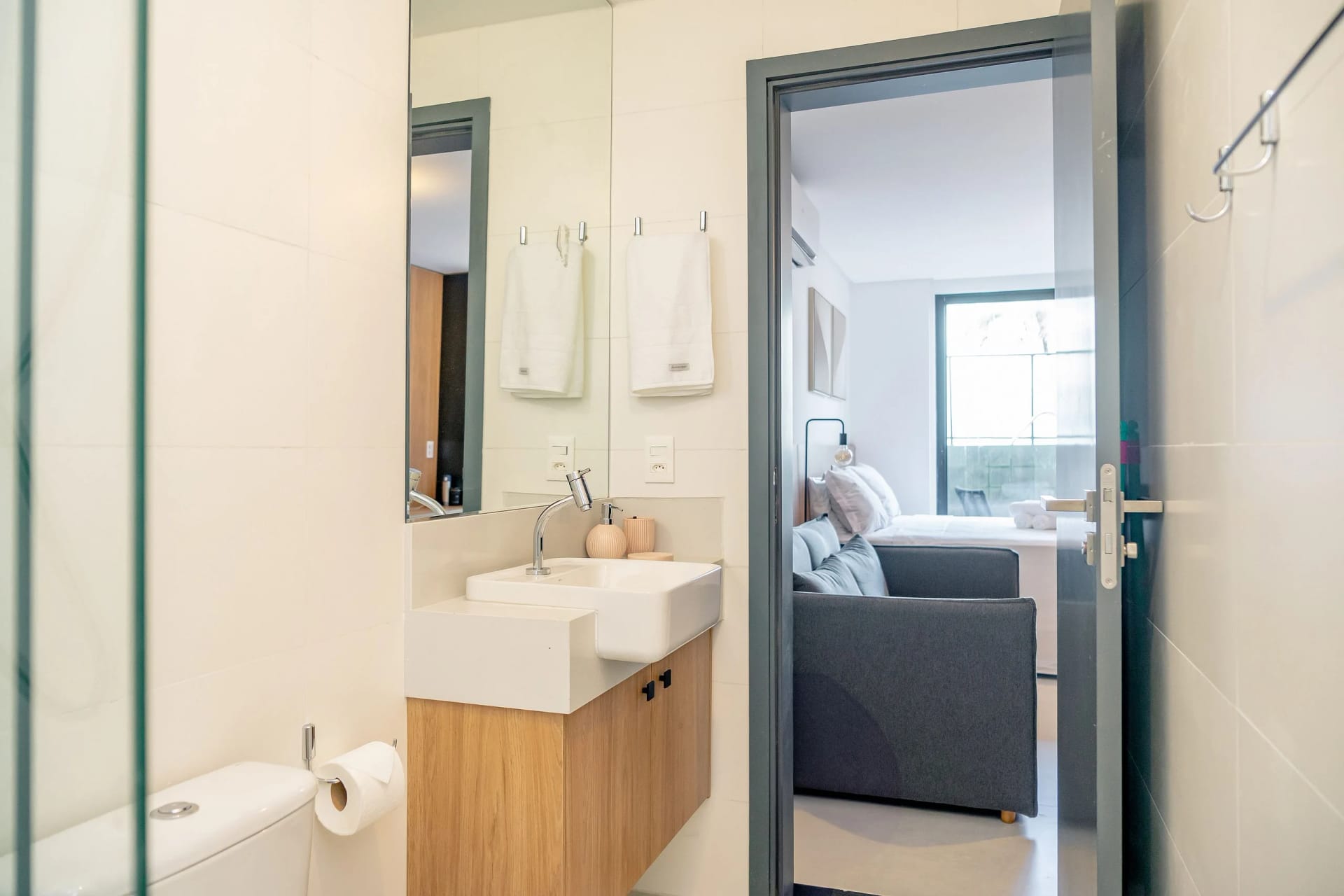 Foto de todo o quarto — Flat Beira Mar no Intermares Sun Smart 005 - QAVI