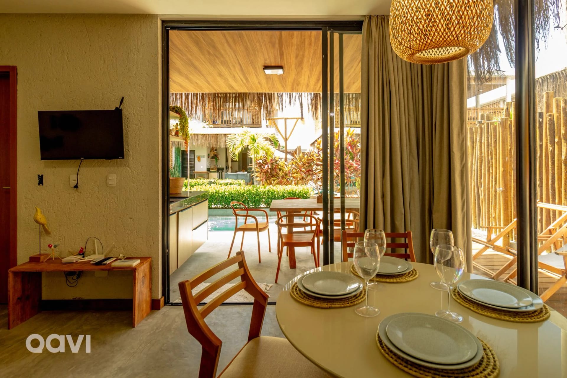 Comedor — Casa em condomínio Sapê 15 by Qavi