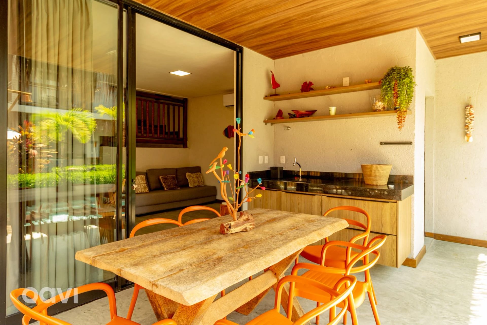 Area de estar — Casa em condomínio Sapê 15 by Qavi