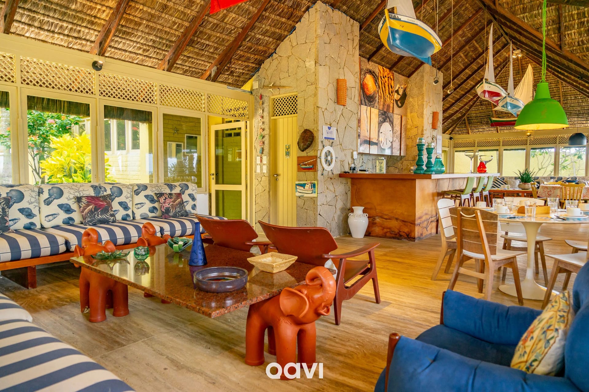 Sala de Estar — Casa Beira Mar Villa Jacumã by QAVI