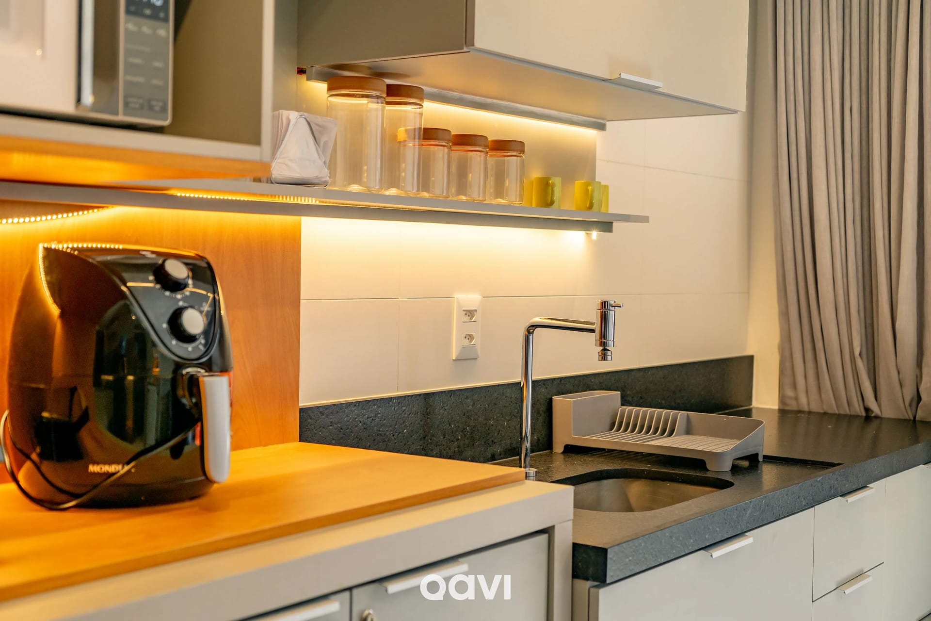 Cocina o kitnet — Departamento Frente al Mar en Intermares Sun Smart 102 - QAVI
